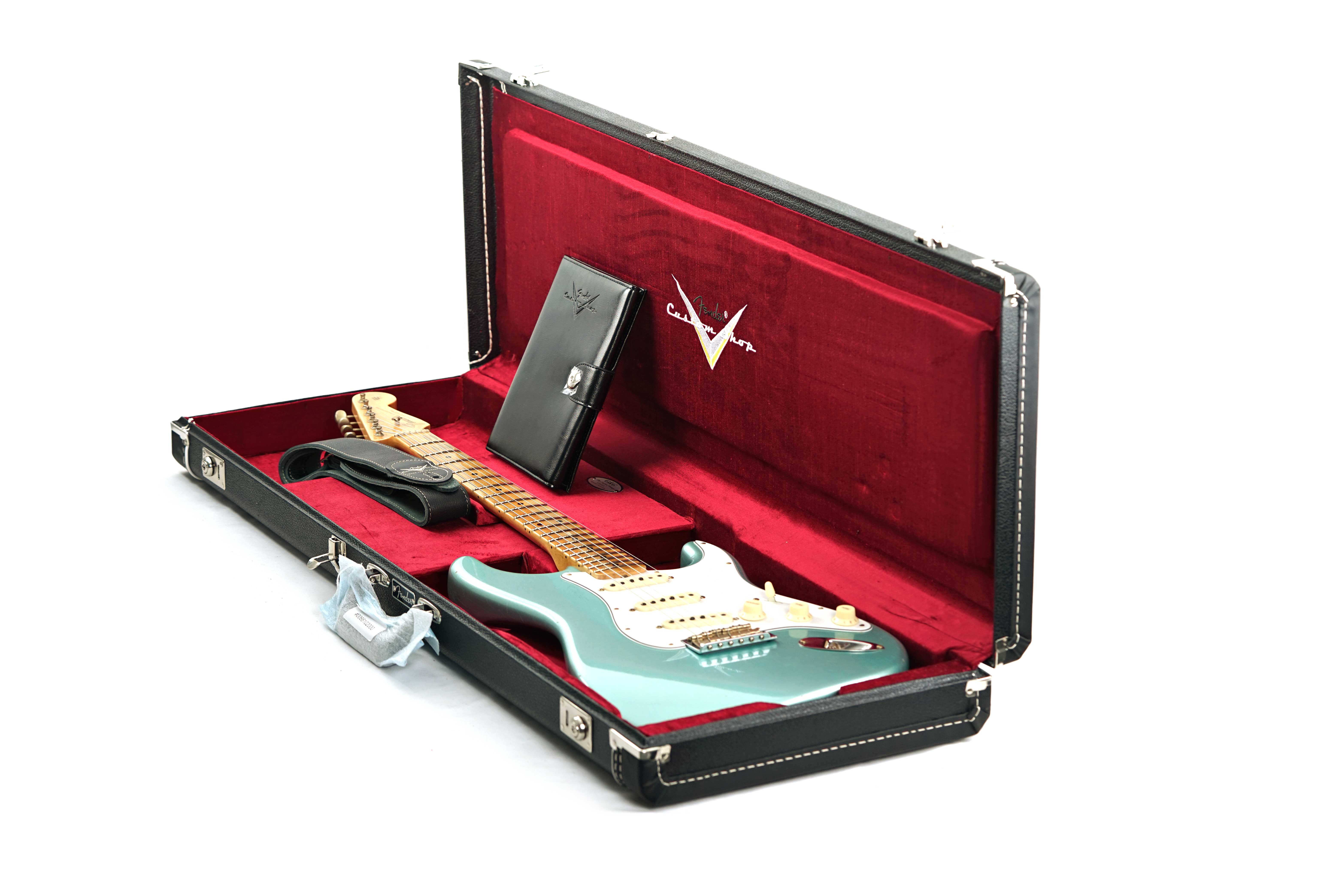 GUITARGUITAR Fender Custom Shop Limited Edition 1965 Stratocaster Journeyman Relic Aged Firemist Silver #CZ583933