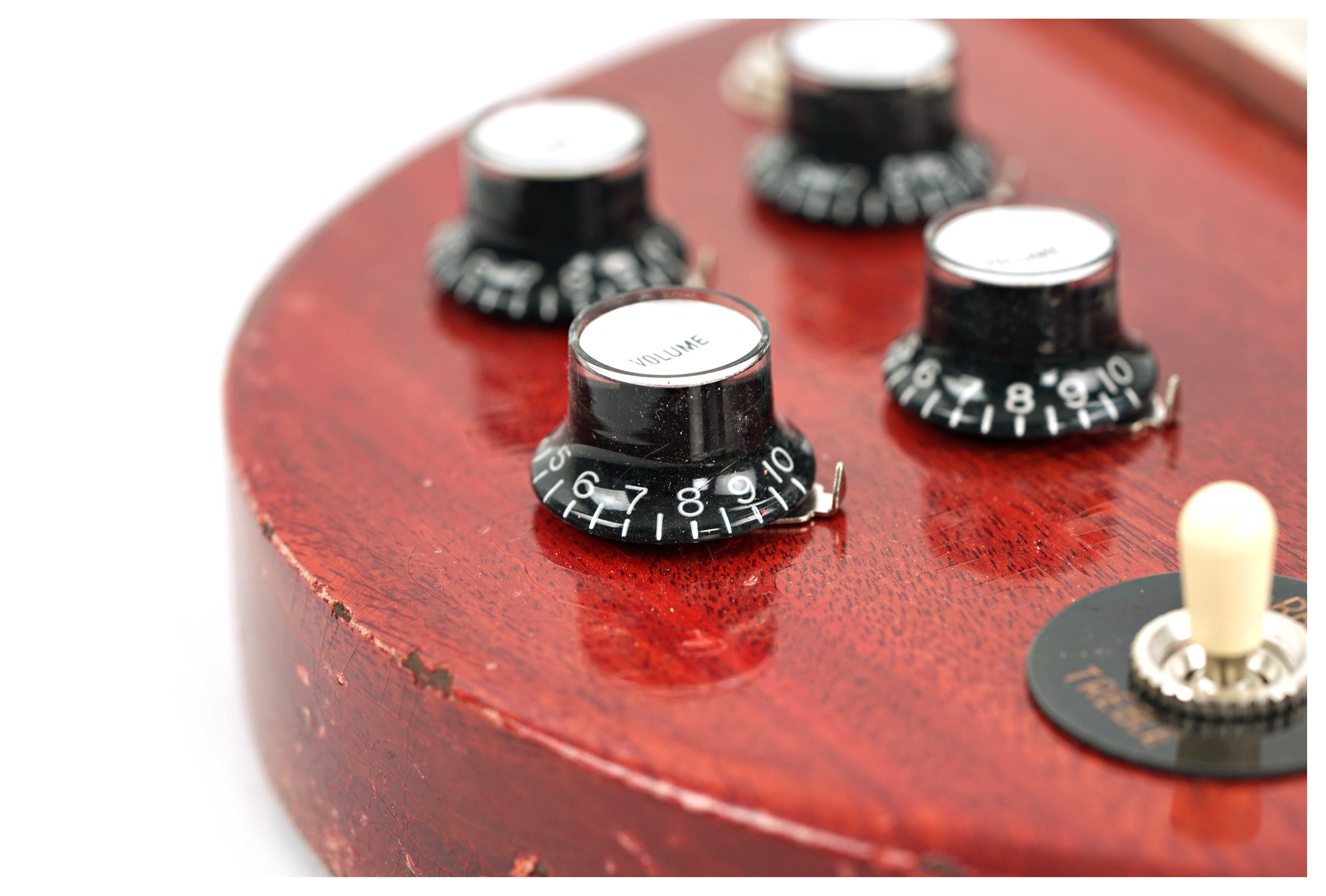 GUITARGUITAR Gibson Custom Shop Murphy Lab 1964 SG Standard Reissue With Maestro Vibrola Heavy Aged Faded Cherry #300094