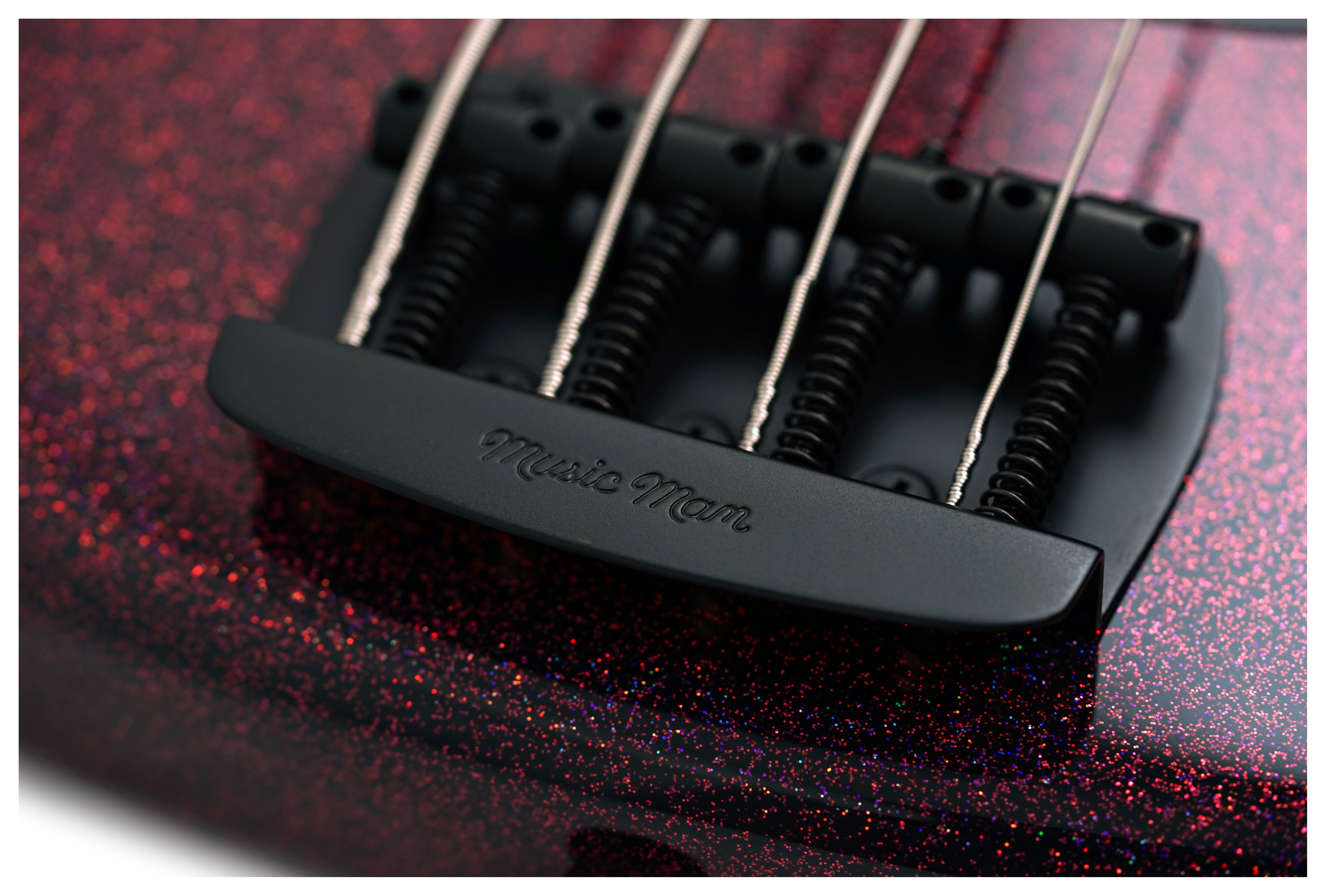 GUITARGUITAR Music Man DarkRay 4 Dark Rainbow #S13571