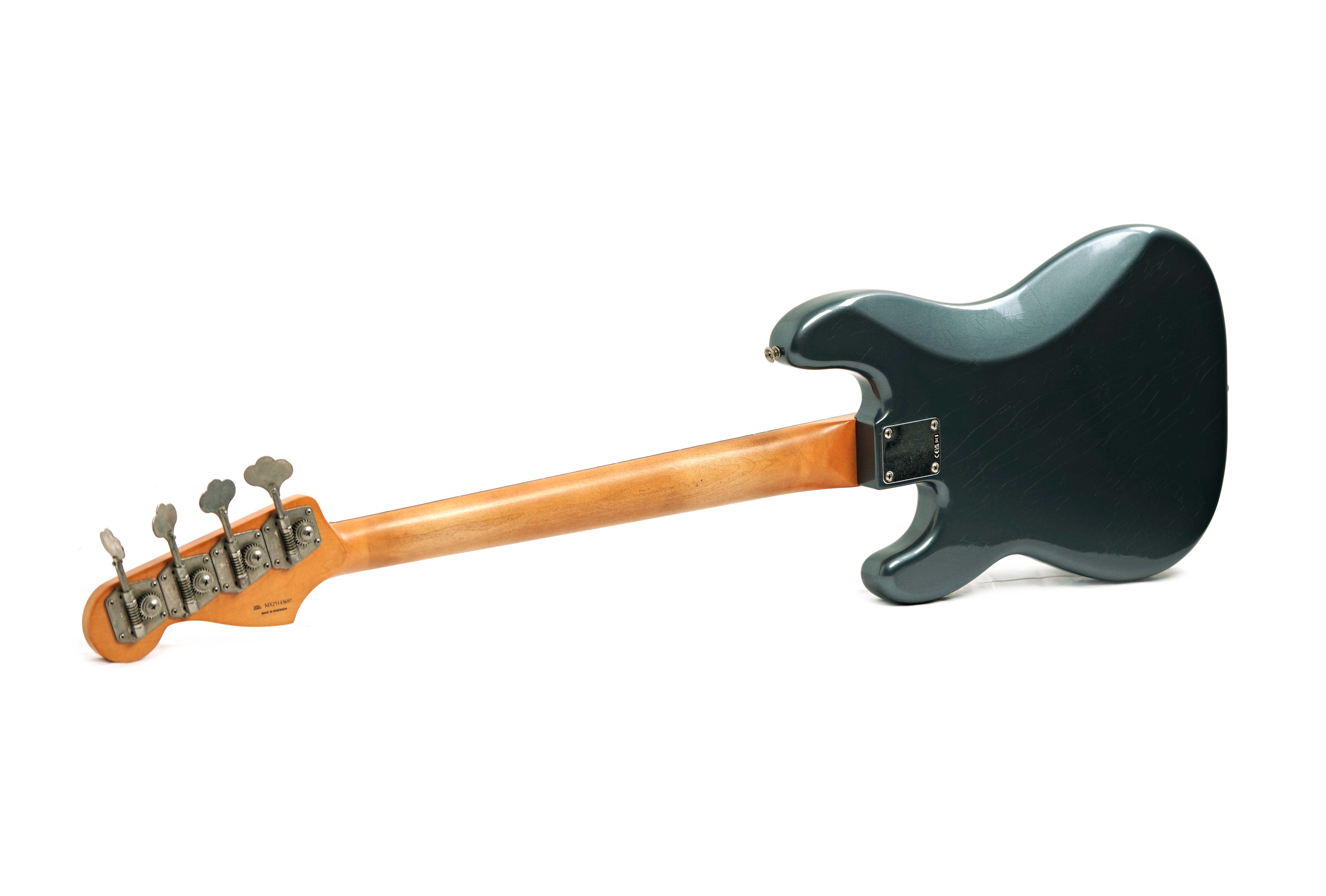 GUITARGUITAR Fender Limited Edition Vintera II Road Worn '60s Precision Bass Rosewood Fingerboard Charcoal Frost Metallic #MX25143697