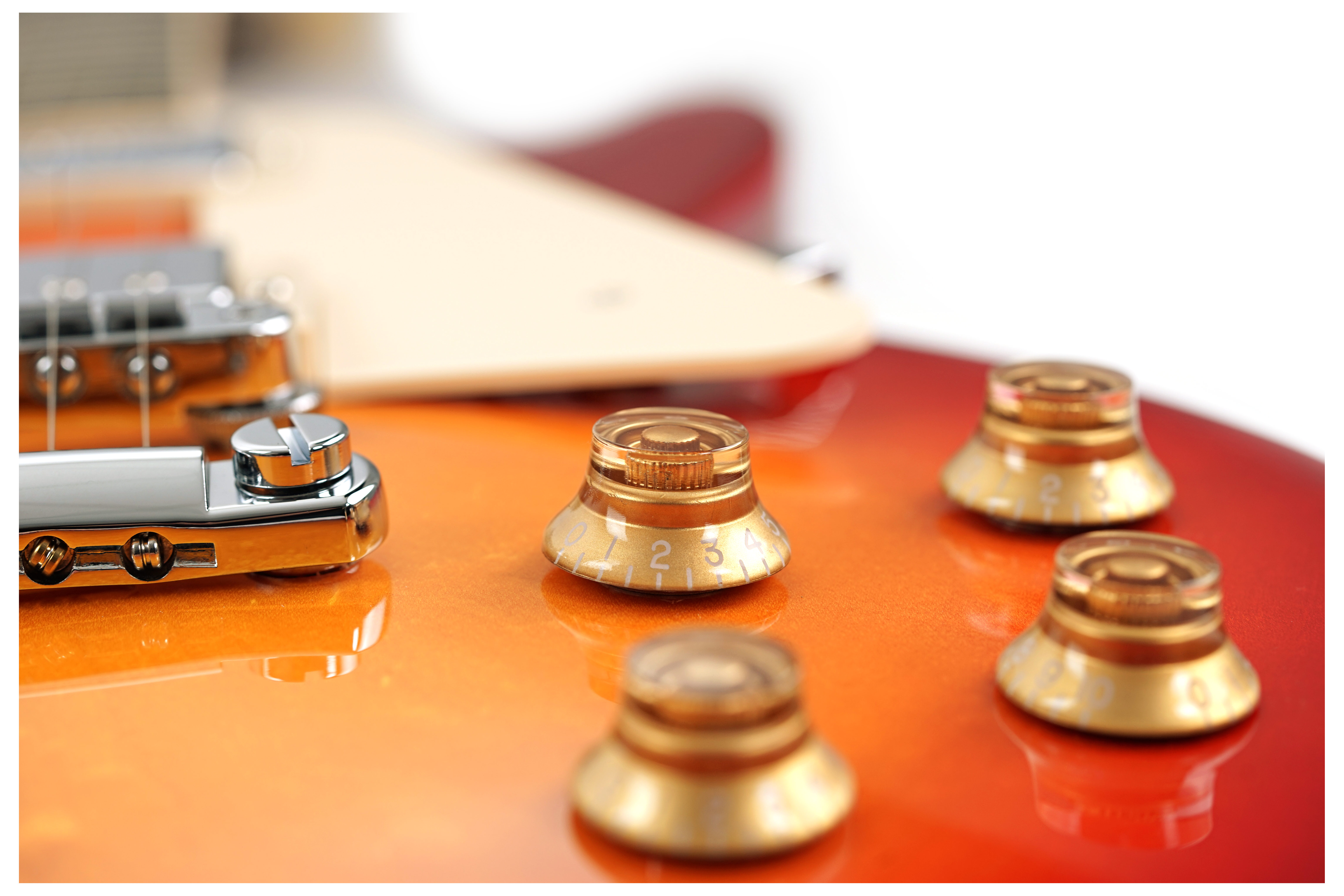 GUITARGUITAR Gibson Les Paul Studio Cherry Sunburst