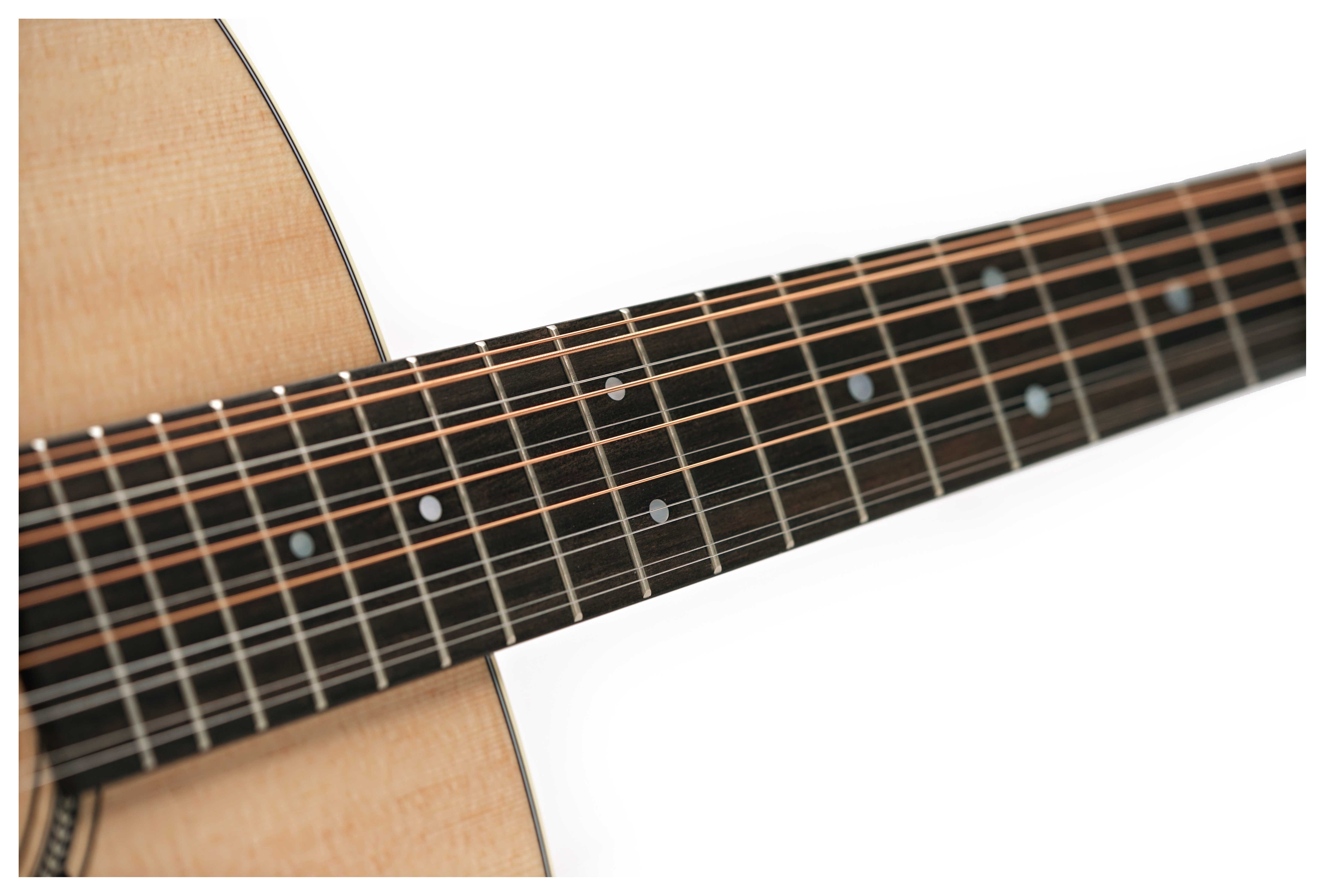 GUITARGUITAR Martin Grand J16E 12 String