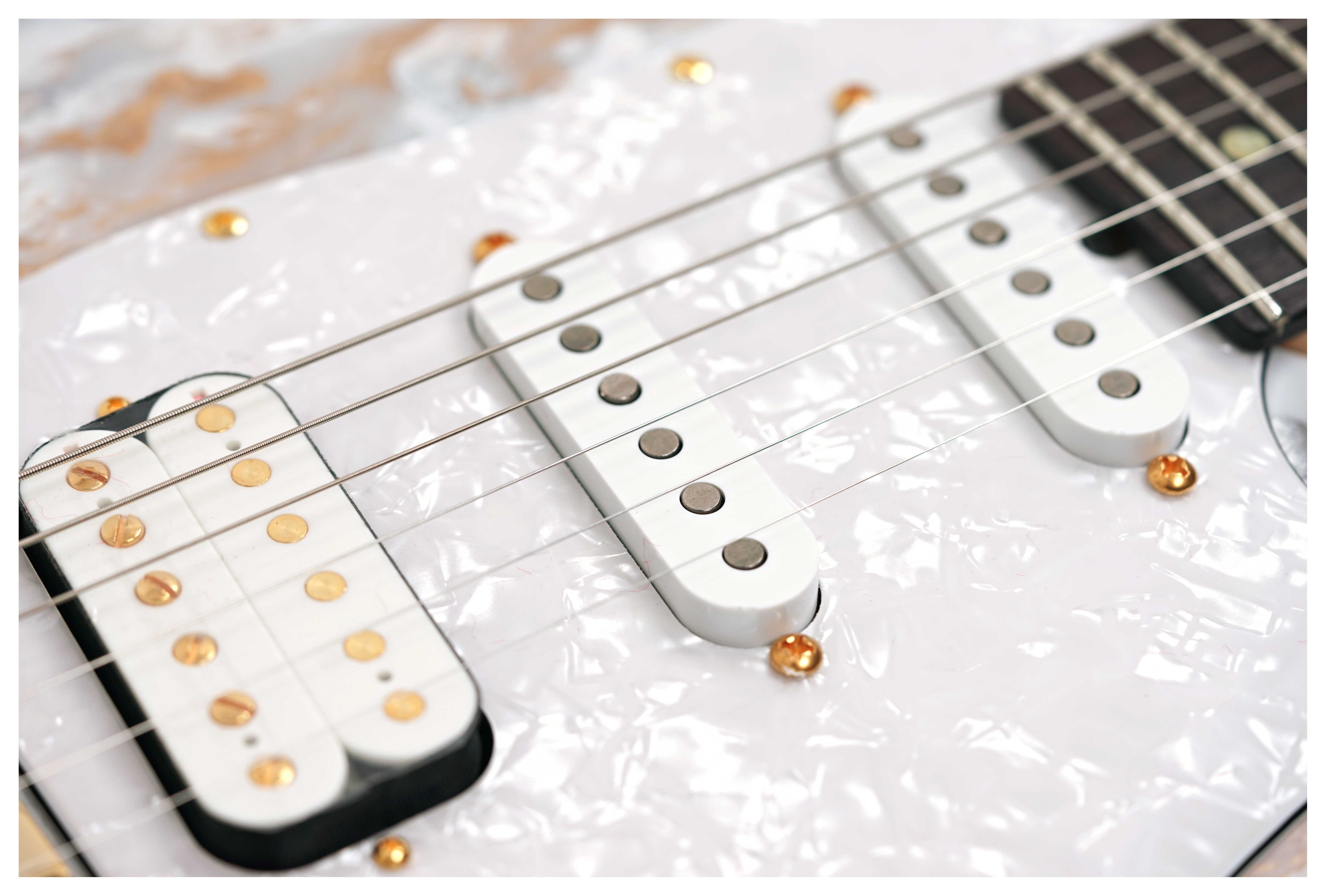 GUITARGUITAR Tyler Dann Huff Studio Elite HDX White Shmear