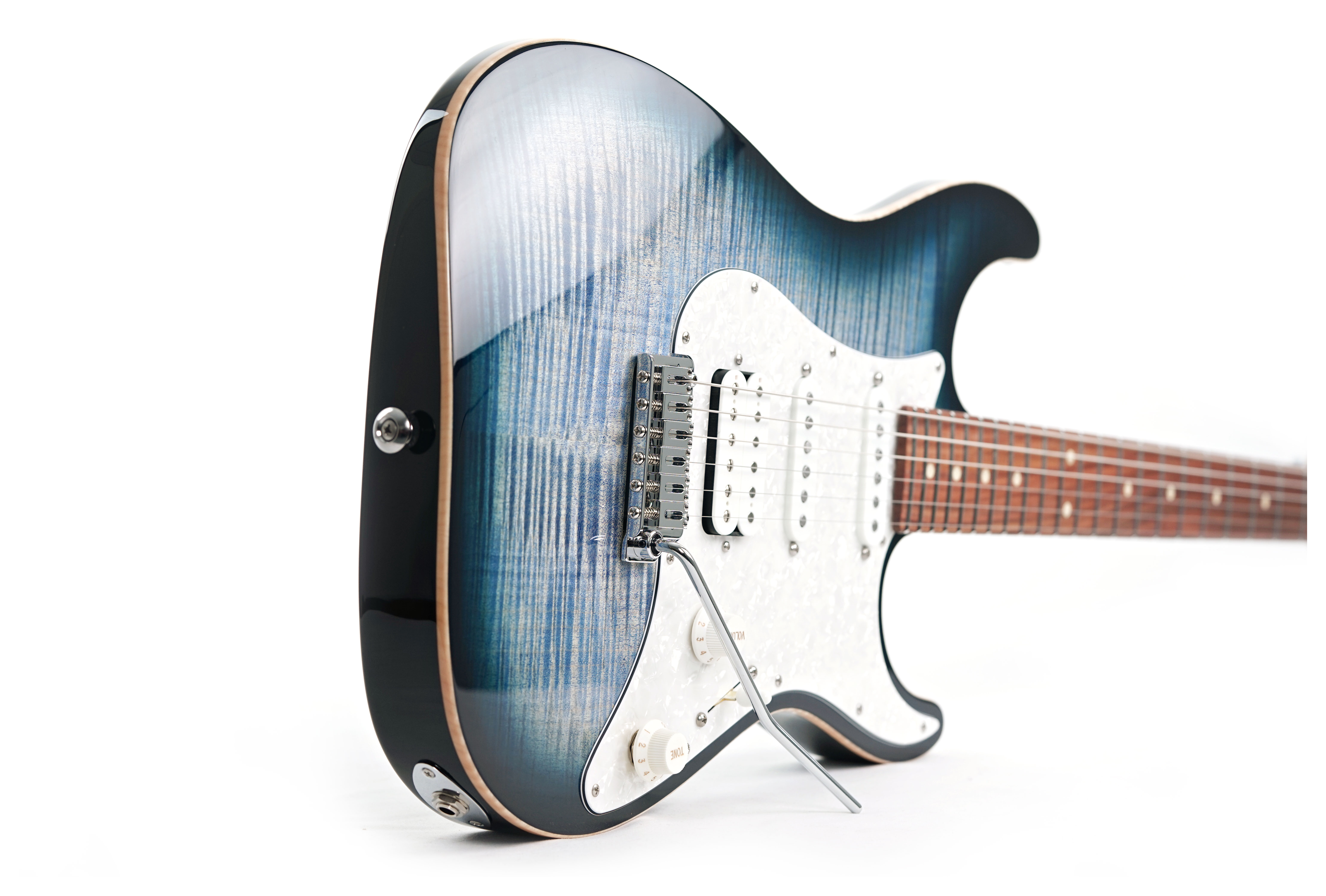 GUITARGUITAR Suhr Standard Plus Faded Trans Whale Blue Burst Roasted Maple Neck with Pau Ferro Fingerboard #85674