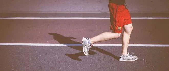 pedal on the ground