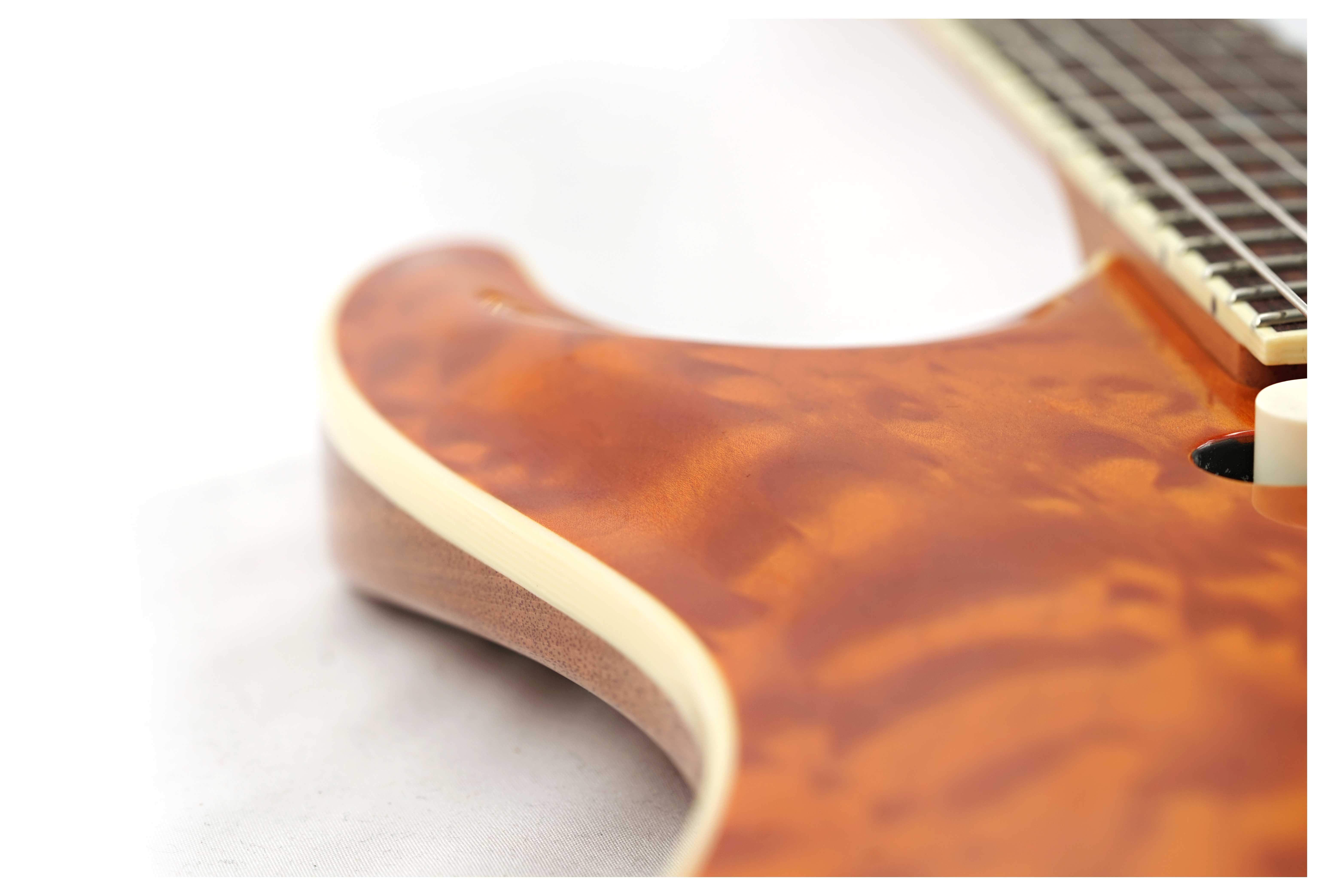 GUITARGUITAR Suhr Custom Standard Carve Top Quilt Trans Caramel