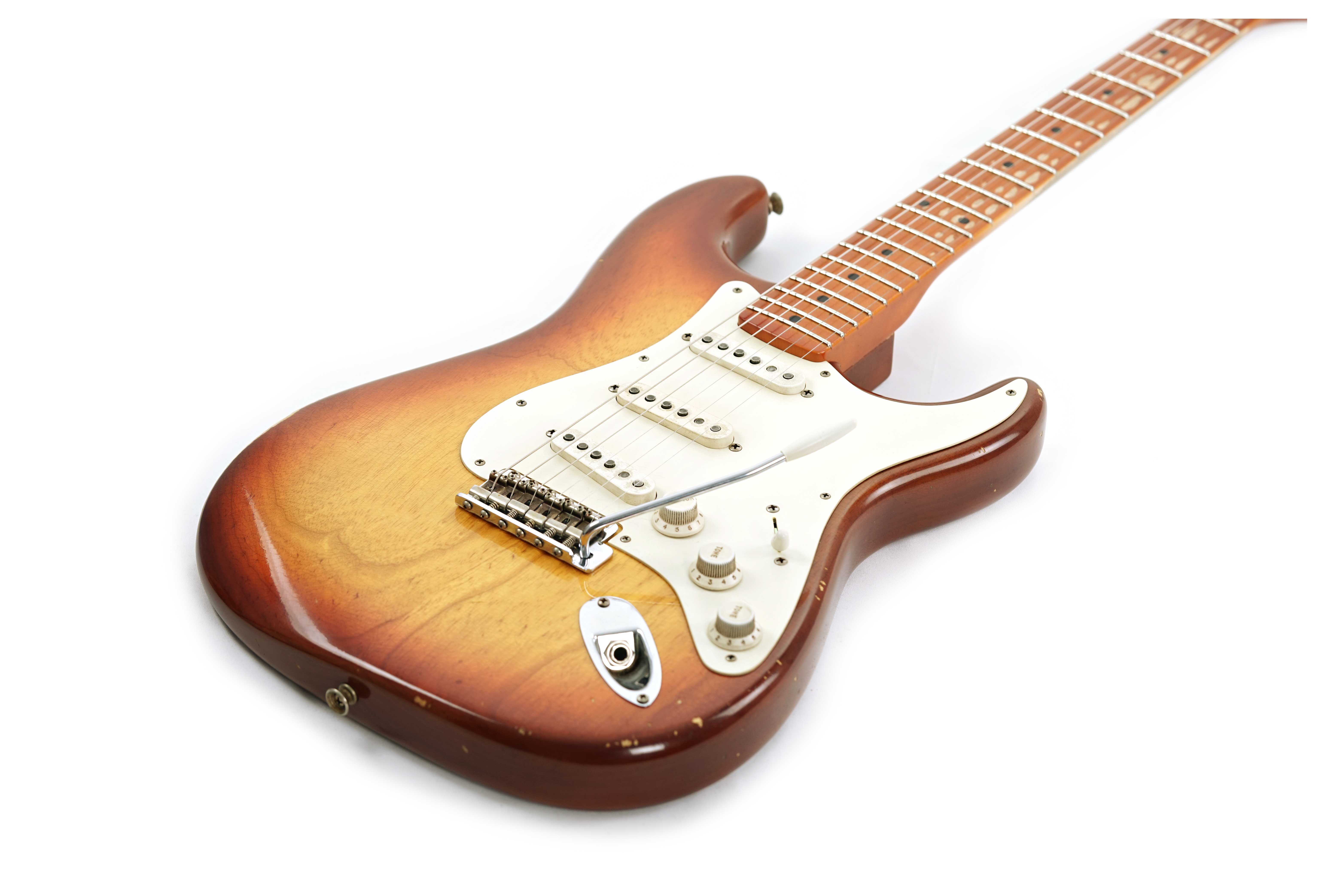 GUITARGUITAR Fender Custom Shop 1956 Stratocaster Journeyman Relic Transparent 3 Tone Sunburst Masterbuilt by Levi Perry #CZ565540