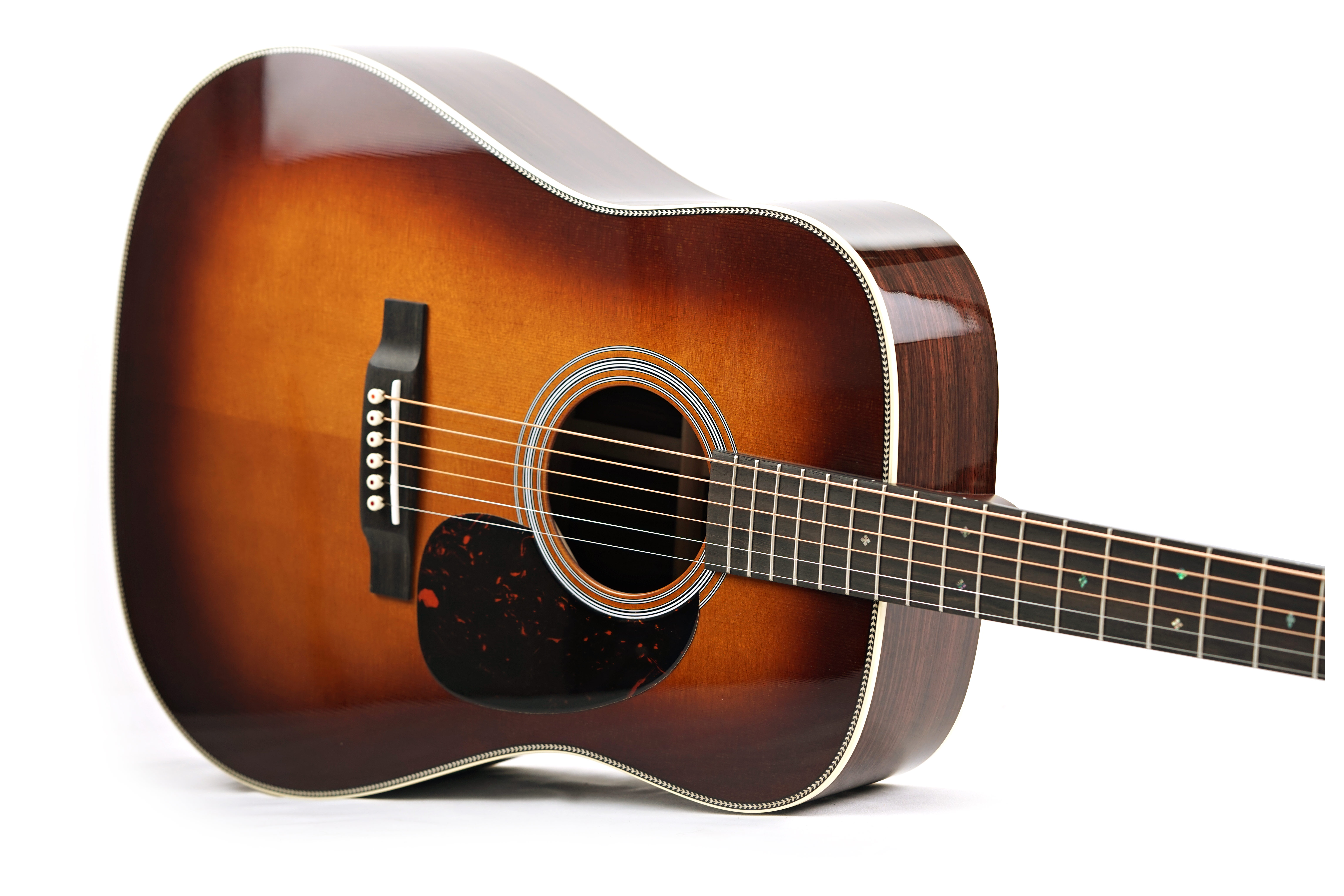 GUITARGUITAR Martin HD28 Ambertone Re-imagined