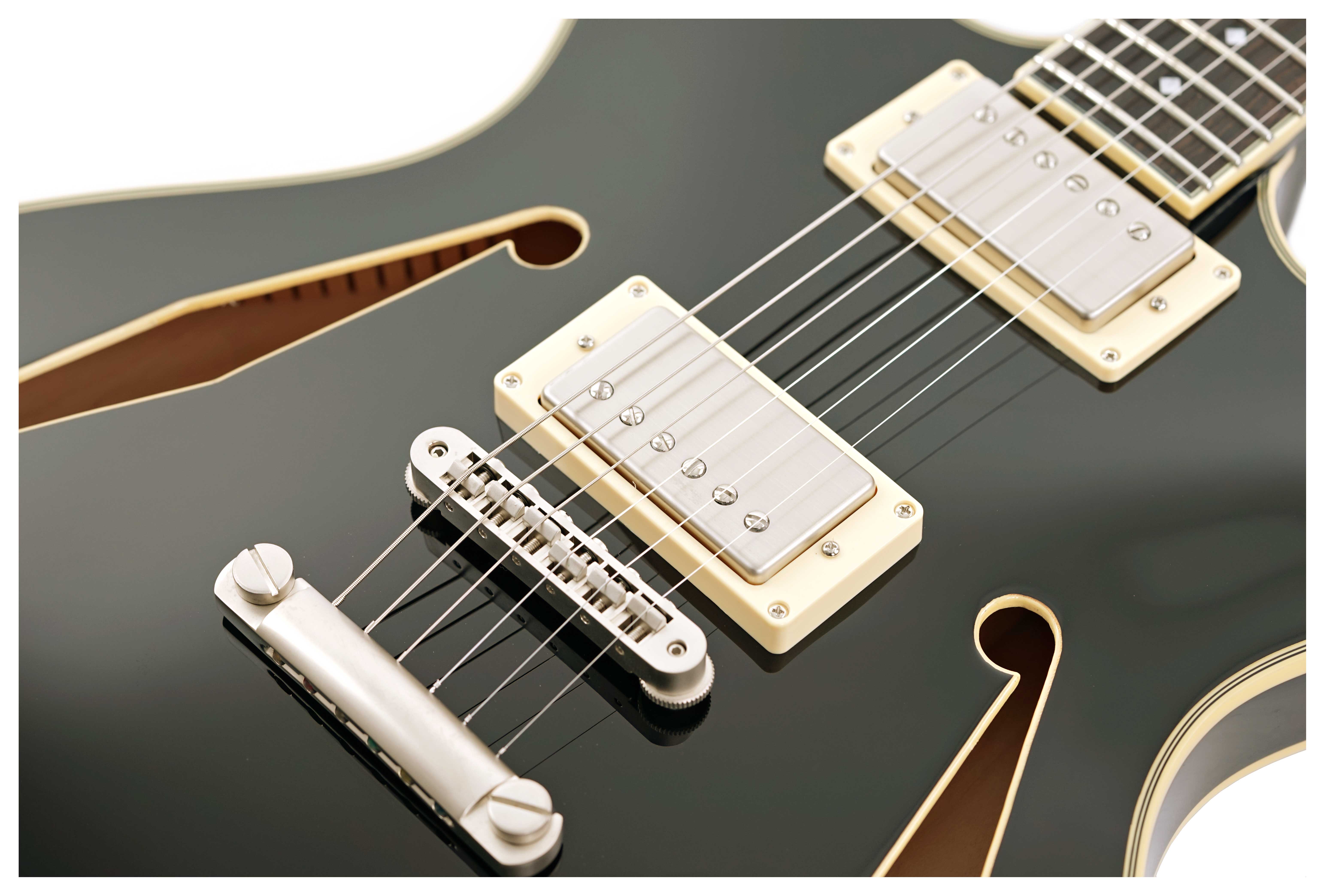 GUITARGUITAR D'Angelico Excel Tour Collection DC Solid Black