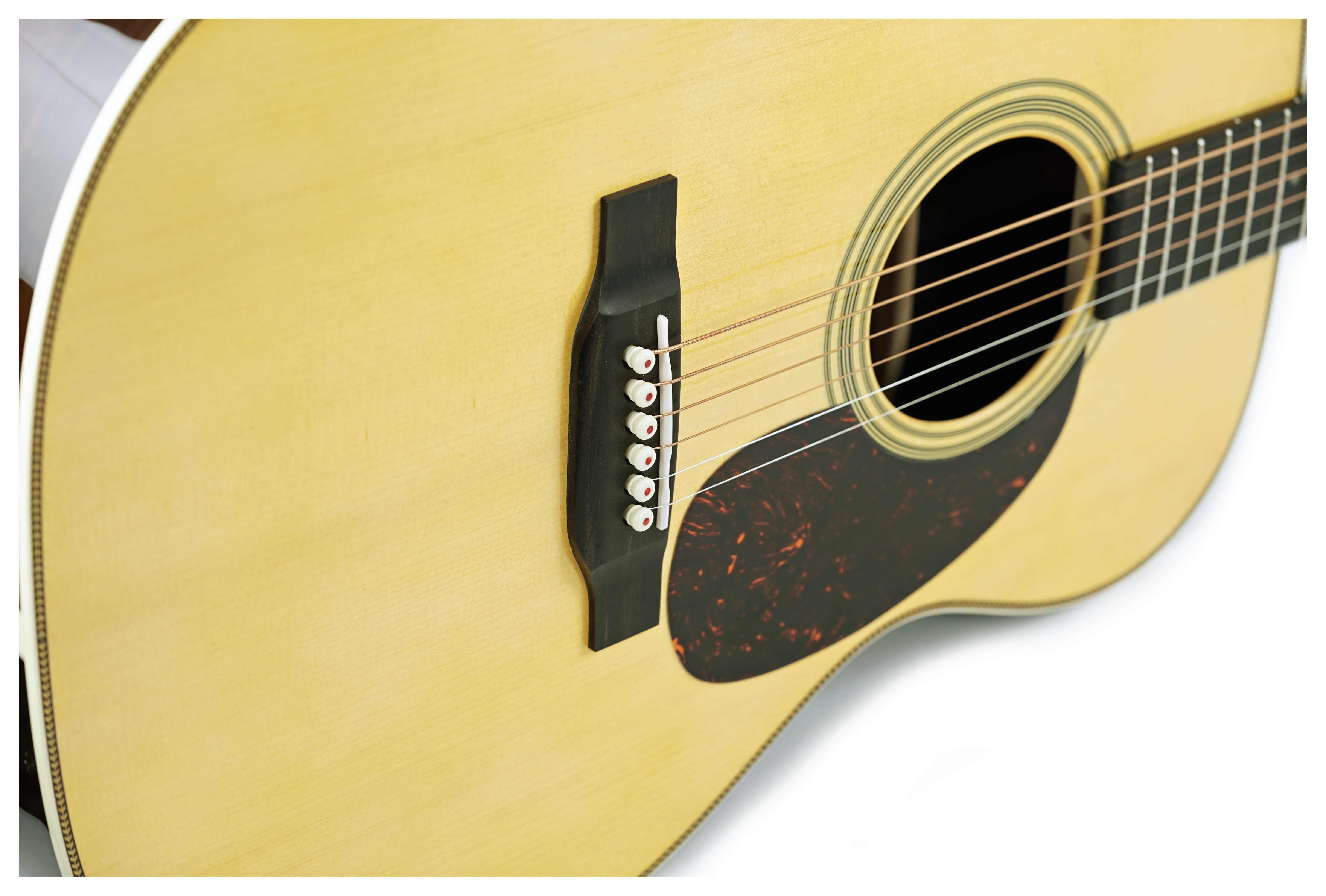 GUITARGUITAR Martin North Street 000-28 East Indian Rosewood
