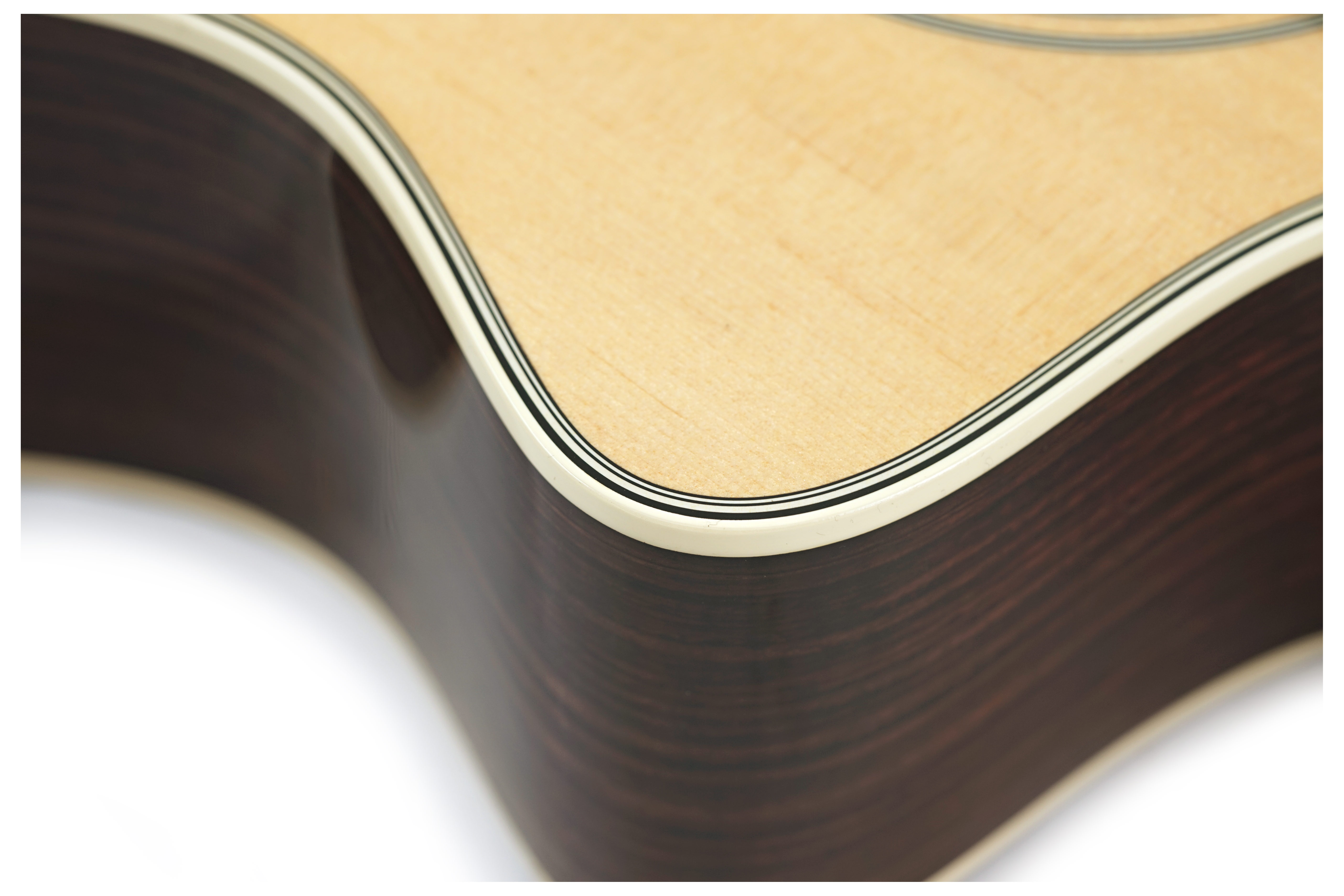 GUITARGUITAR Martin SC28E Fishman