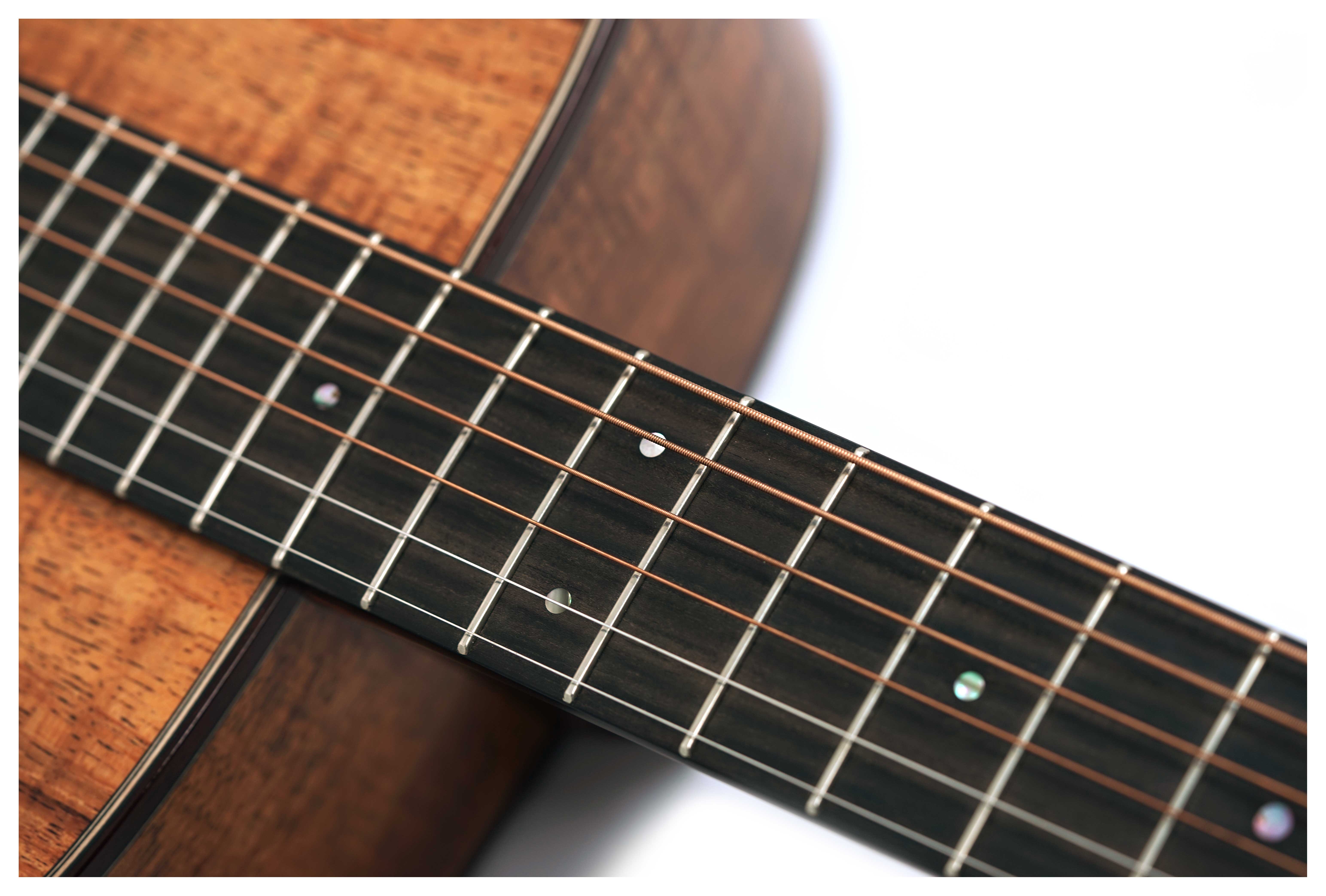 GUITARGUITAR Martin Custom Shop Dreadnought Koa Top, Back and Sides