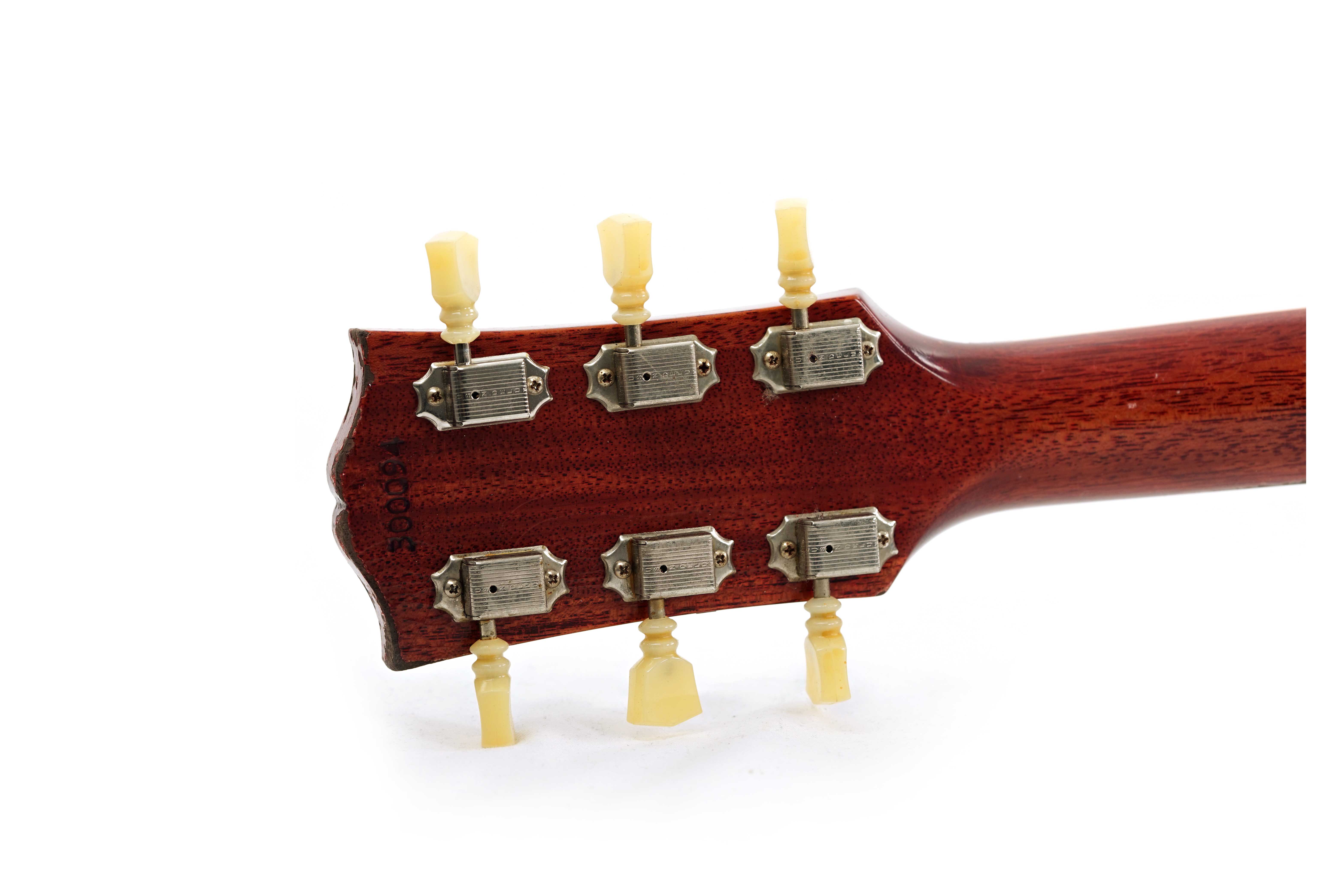GUITARGUITAR Gibson Custom Shop Murphy Lab 1964 SG Standard Reissue With Maestro Vibrola Heavy Aged Faded Cherry #300094