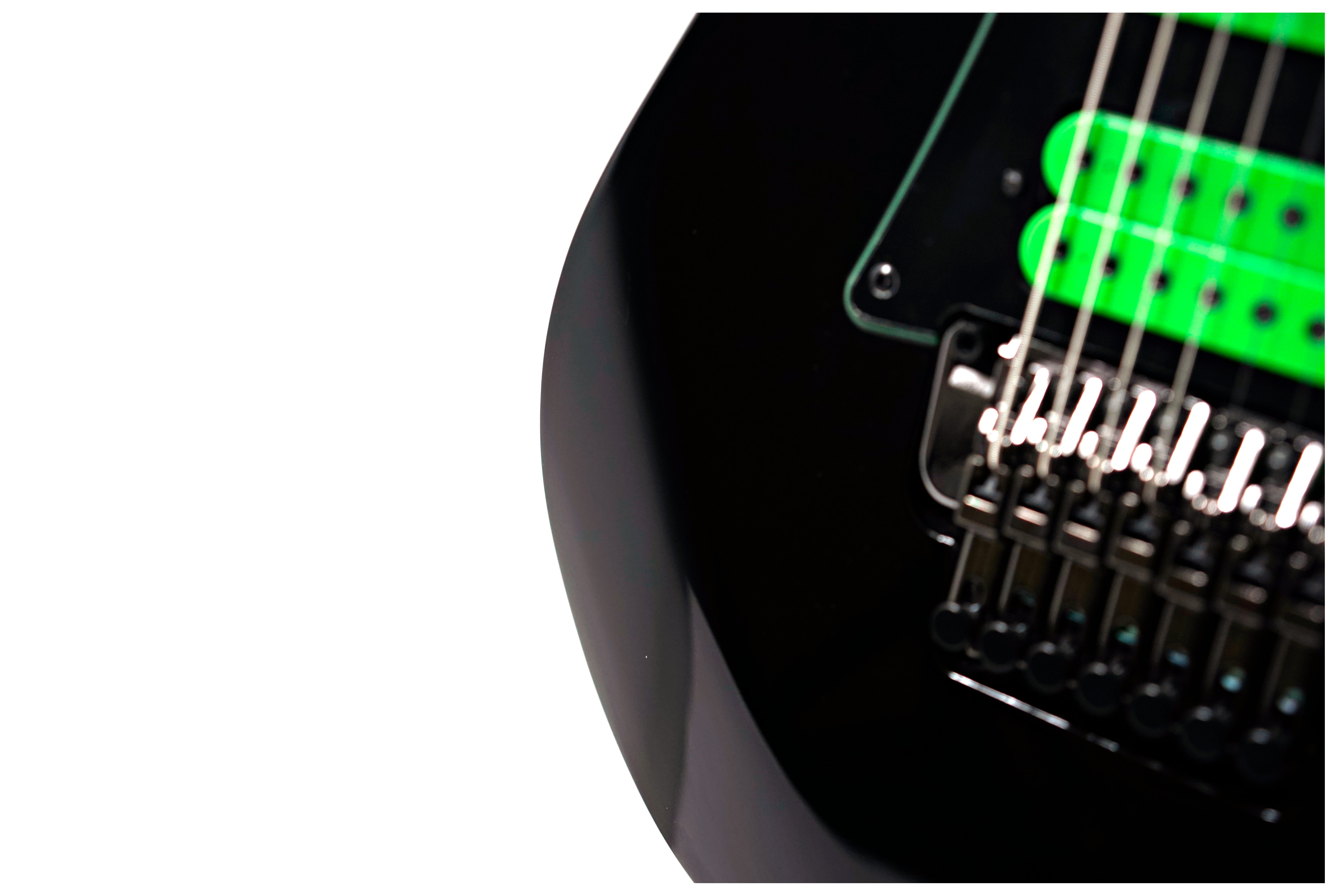 GUITARGUITAR Ibanez Signature UV70P Steve Vai Universe 7 String Black (Ex-Demo) #250209937