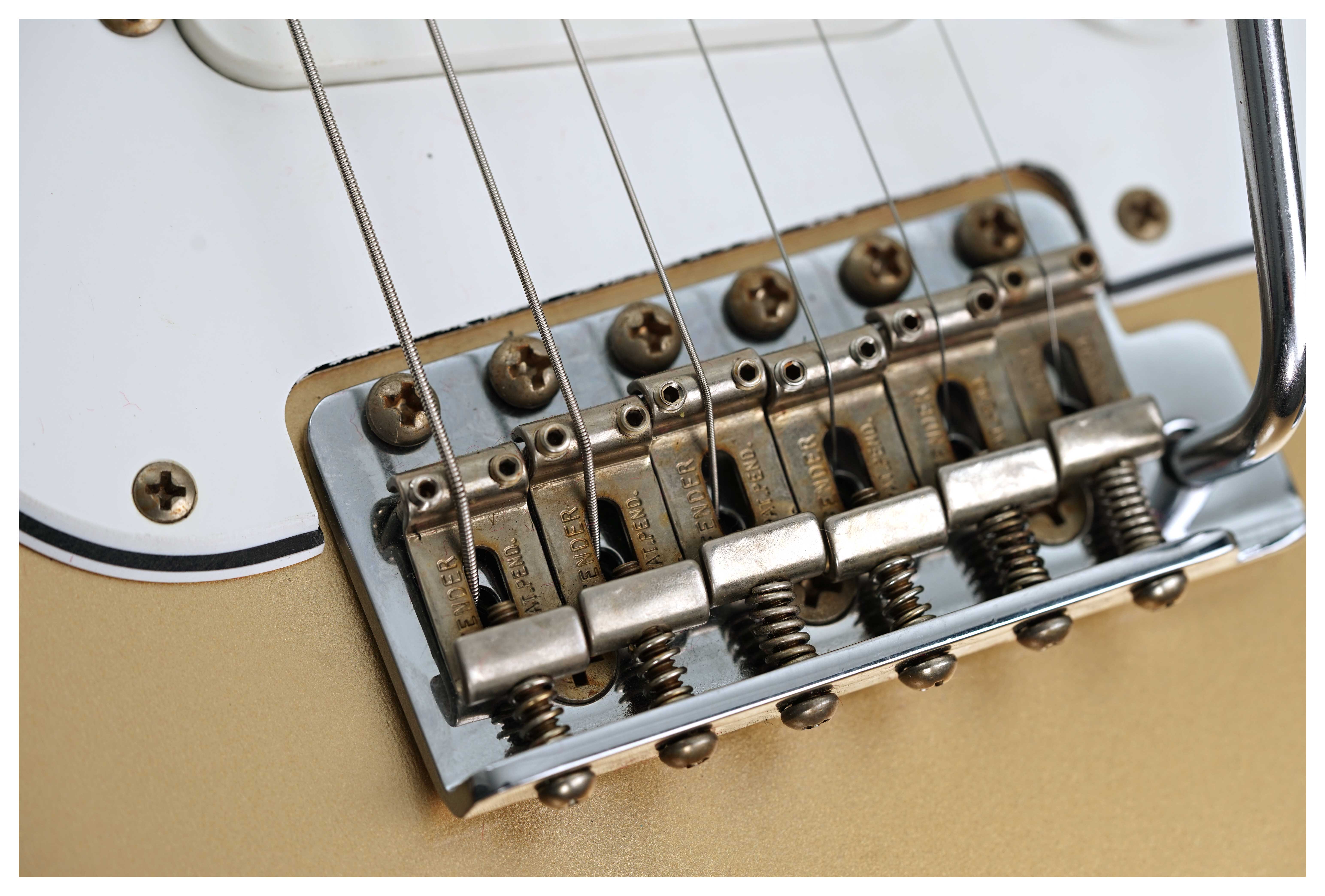 GUITARGUITAR Fender Custom Shop Mid '60s Collection Stratocaster Relic HLE Gold #R143676
