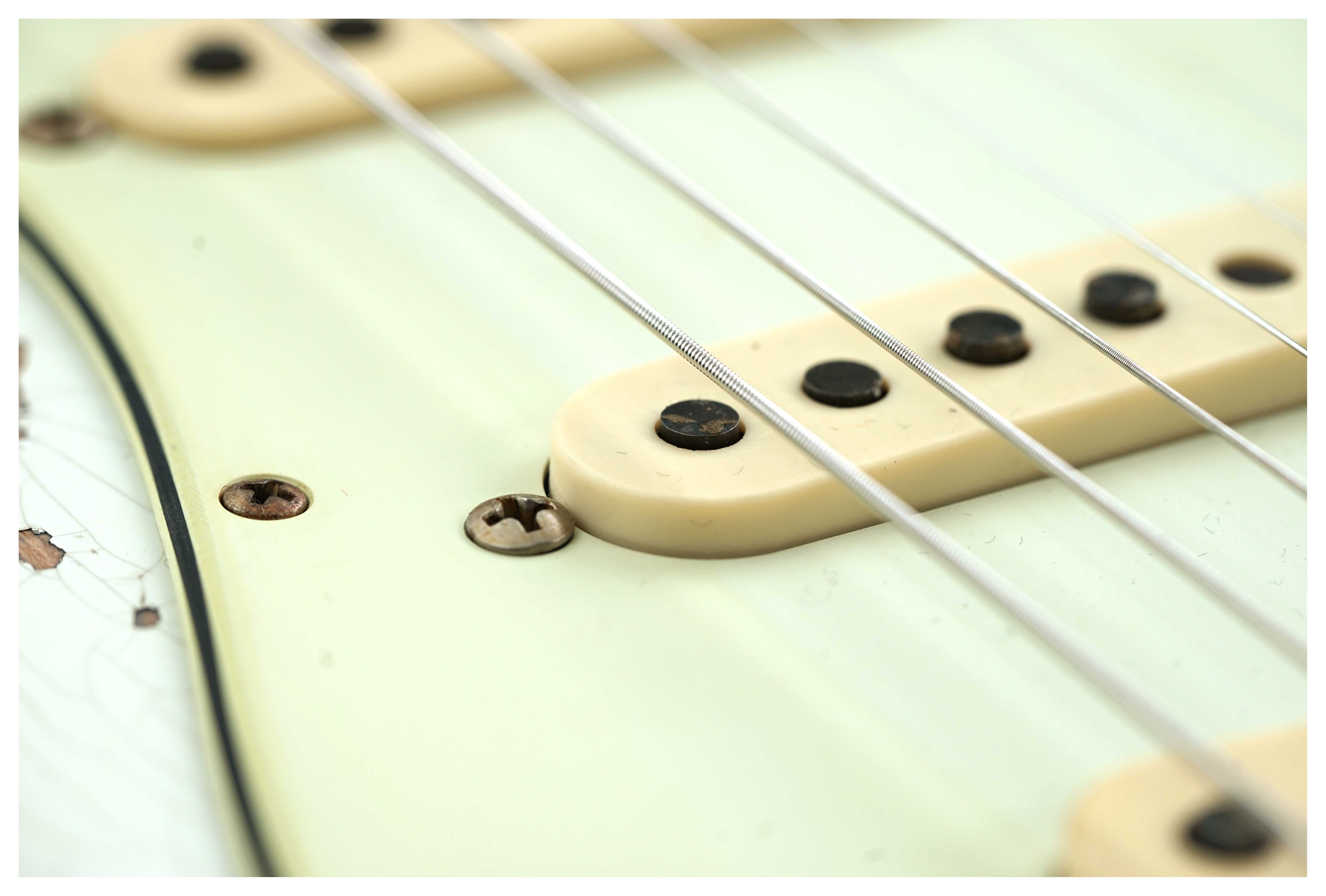 GUITARGUITAR Fender Custom Shop Limited Edition 1964 L-Series Stratocaster Heavy Relic Olympic White