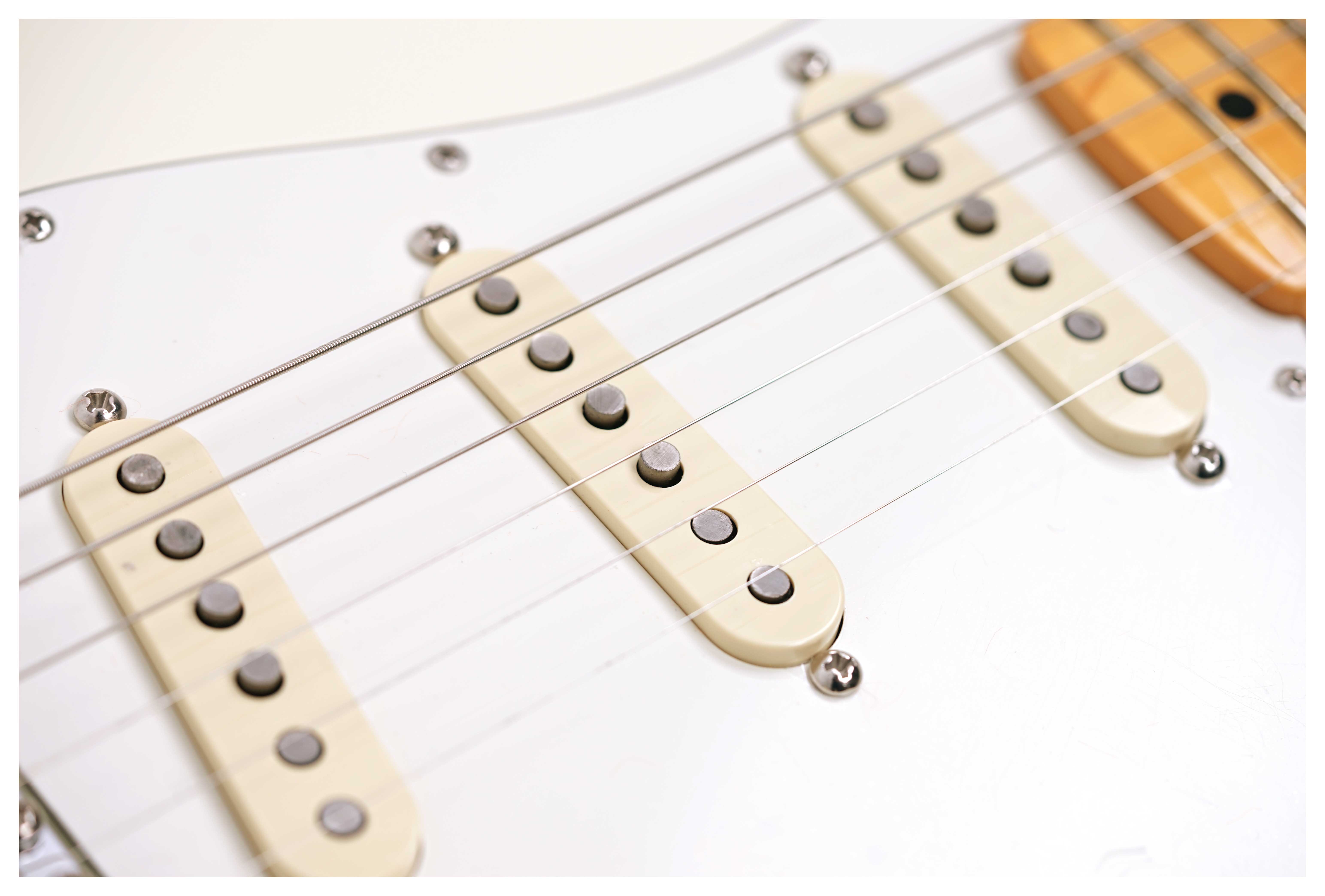 GUITARGUITAR Fender guitarguitar Exclusive American Vintage II 73 Stratocaster Maple Fingerboard Olympic White