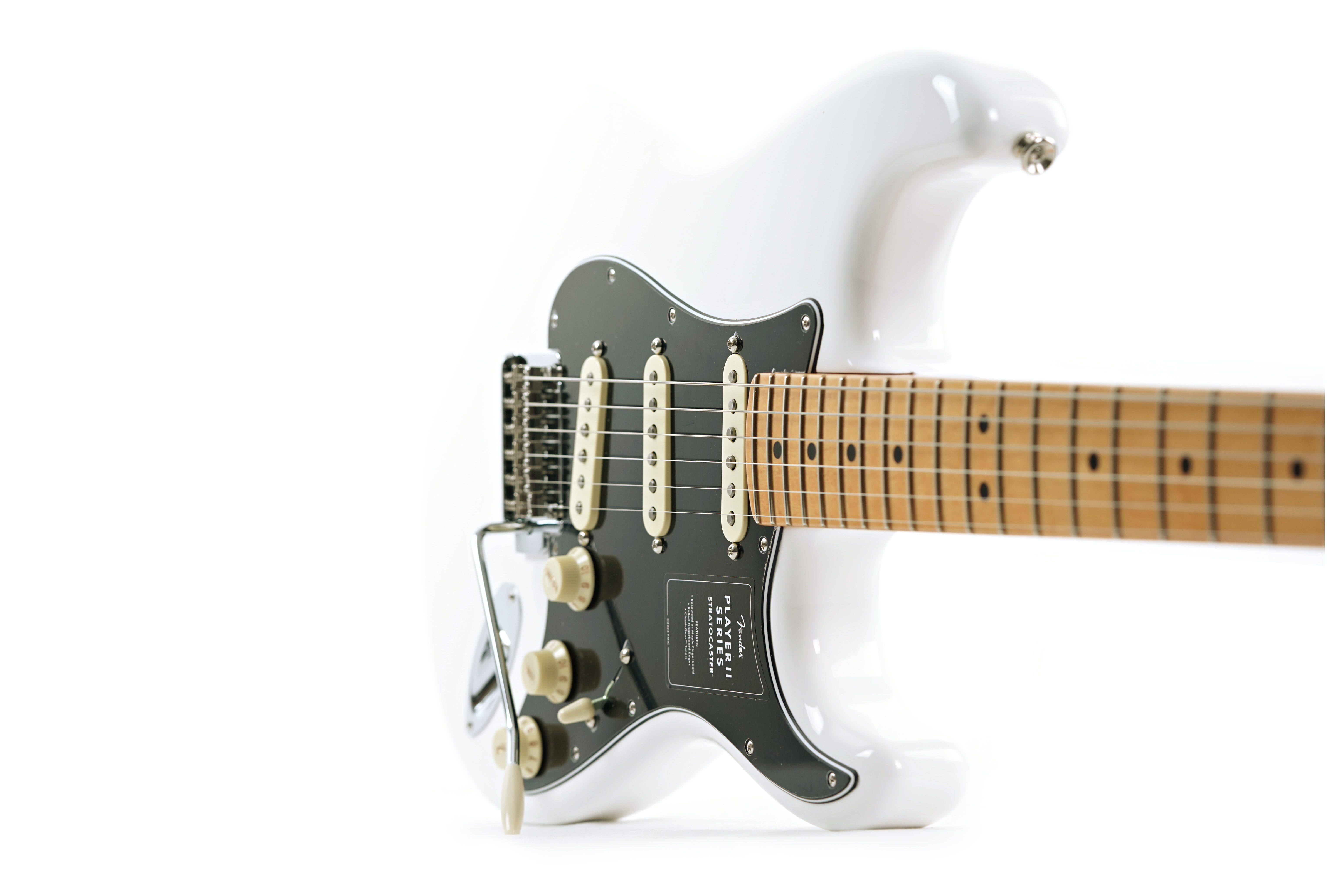 GUITARGUITAR Fender Player II Stratocaster Polar White Maple Fingerboard