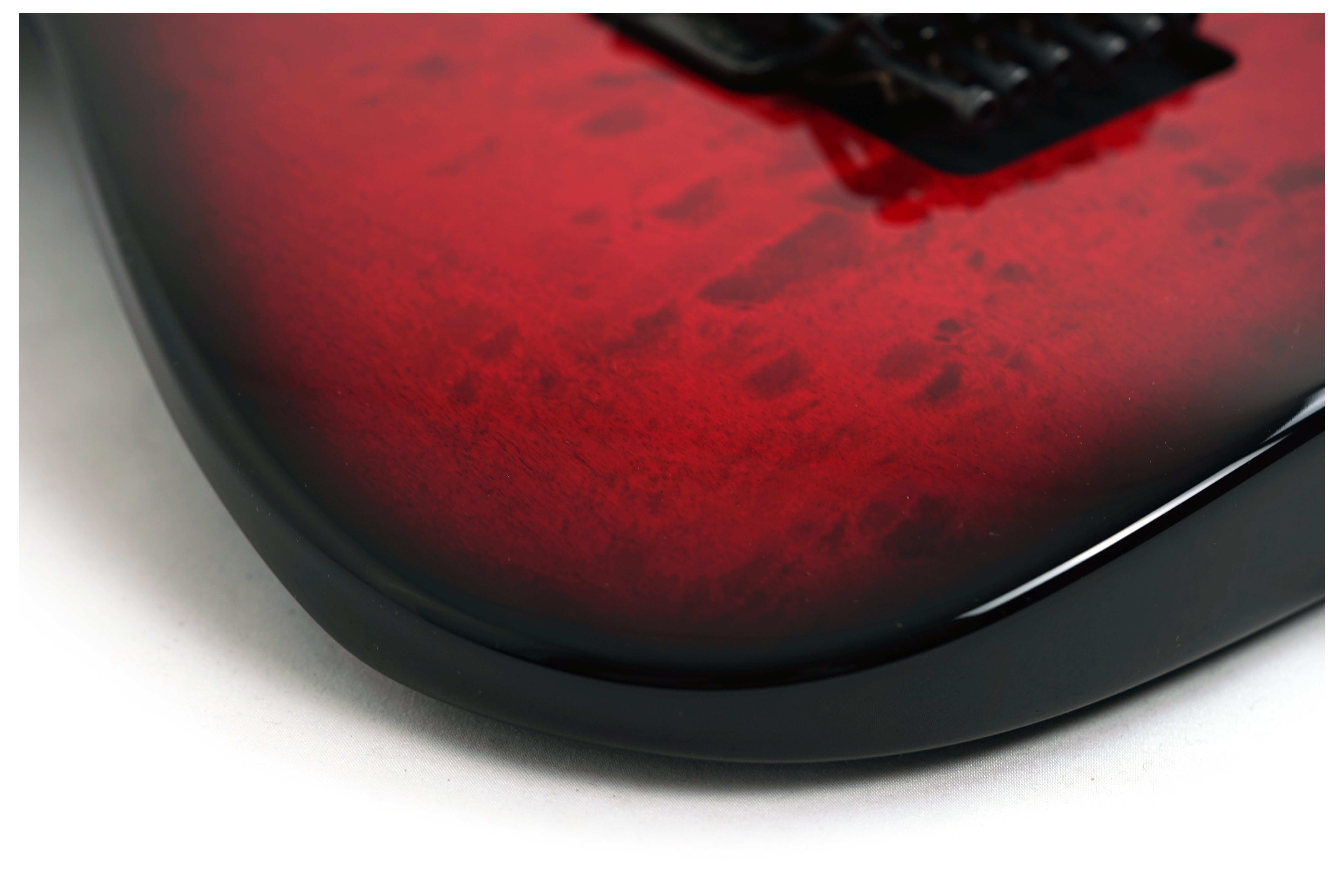 GUITARGUITAR Suhr Limited Edition Standard Thin Burst Quilt Trans Red #90132