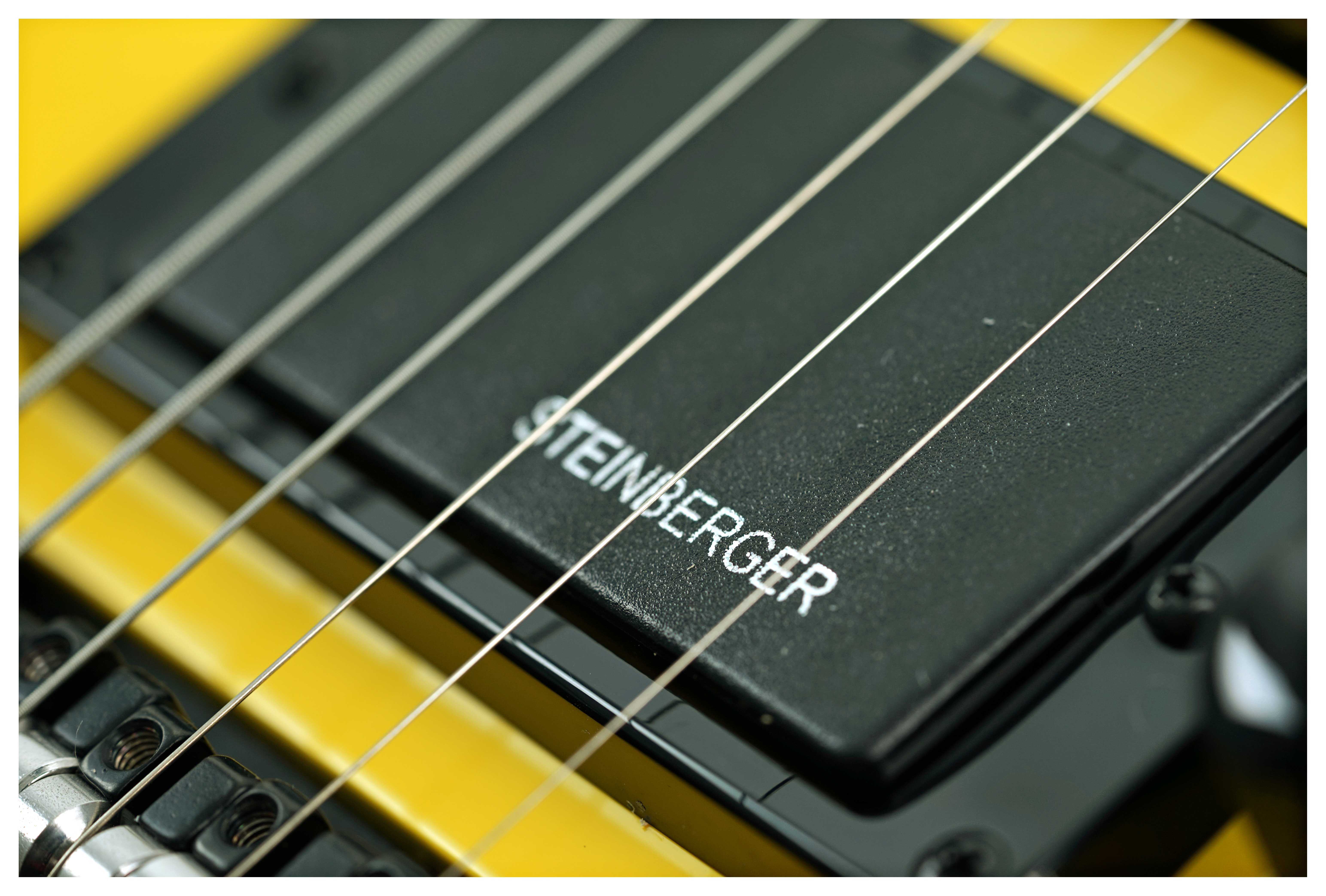 GUITARGUITAR Steinberger Spirit GT-PRO Deluxe Outfit (HB-SC-HB) Hot Rod Yellow