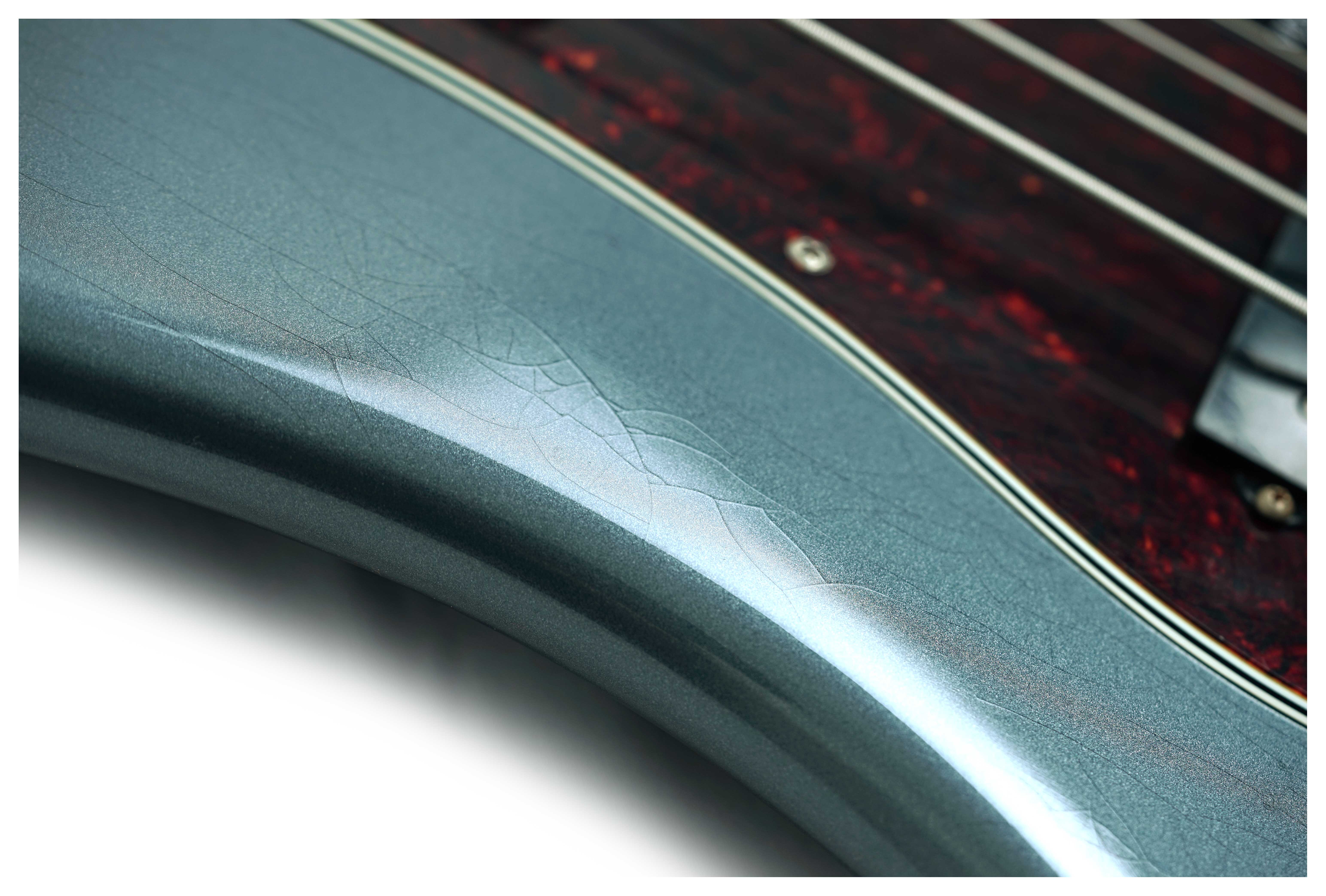 GUITARGUITAR Fender Limited Edition Vintera II Road Worn '60s Precision Bass Rosewood Fingerboard Charcoal Frost Metallic #MX25143697