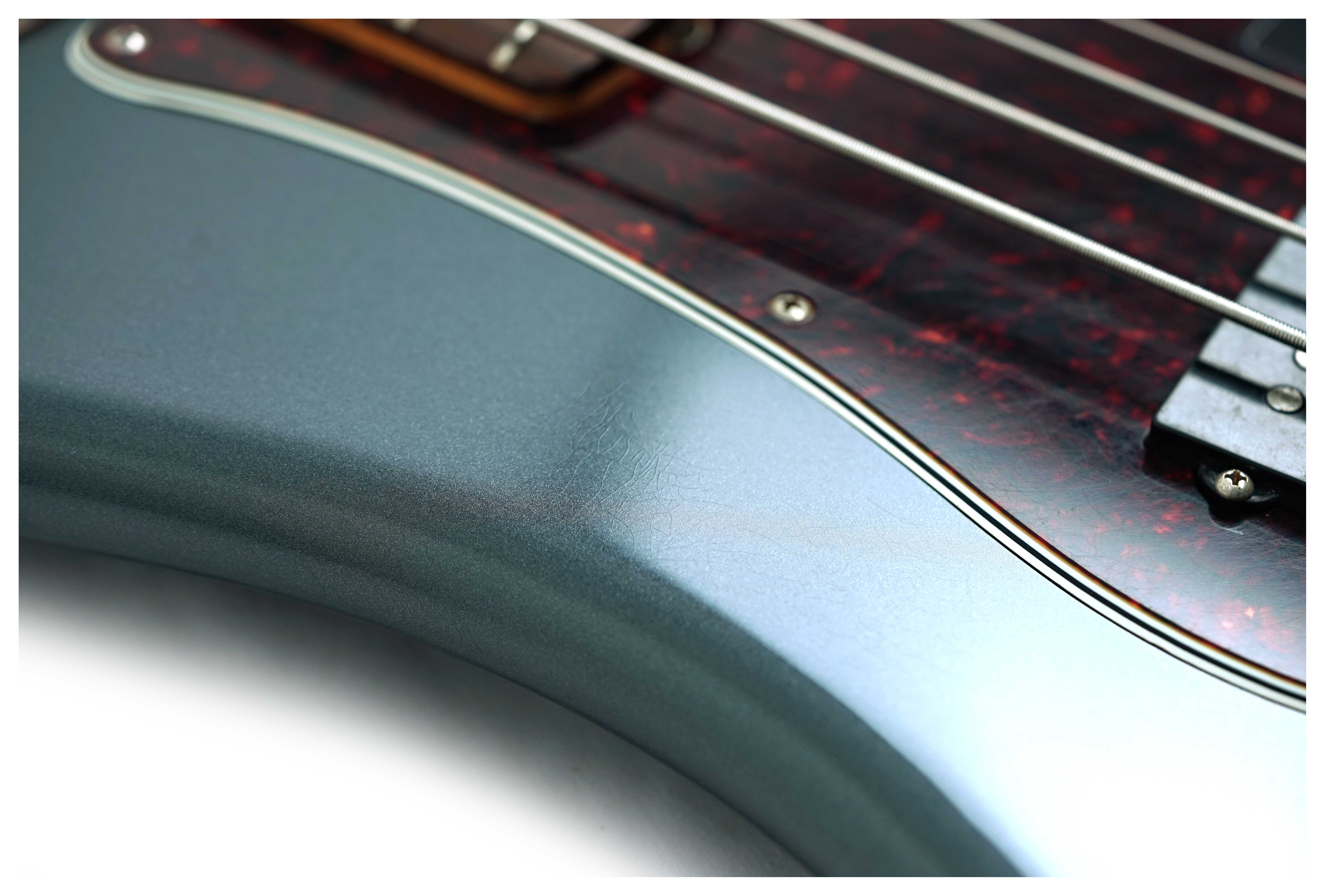 GUITARGUITAR Fender Limited Edition Vintera II Road Worn '60s Precision Bass Rosewood Fingerboard Charcoal Frost Metallic #MX25008107