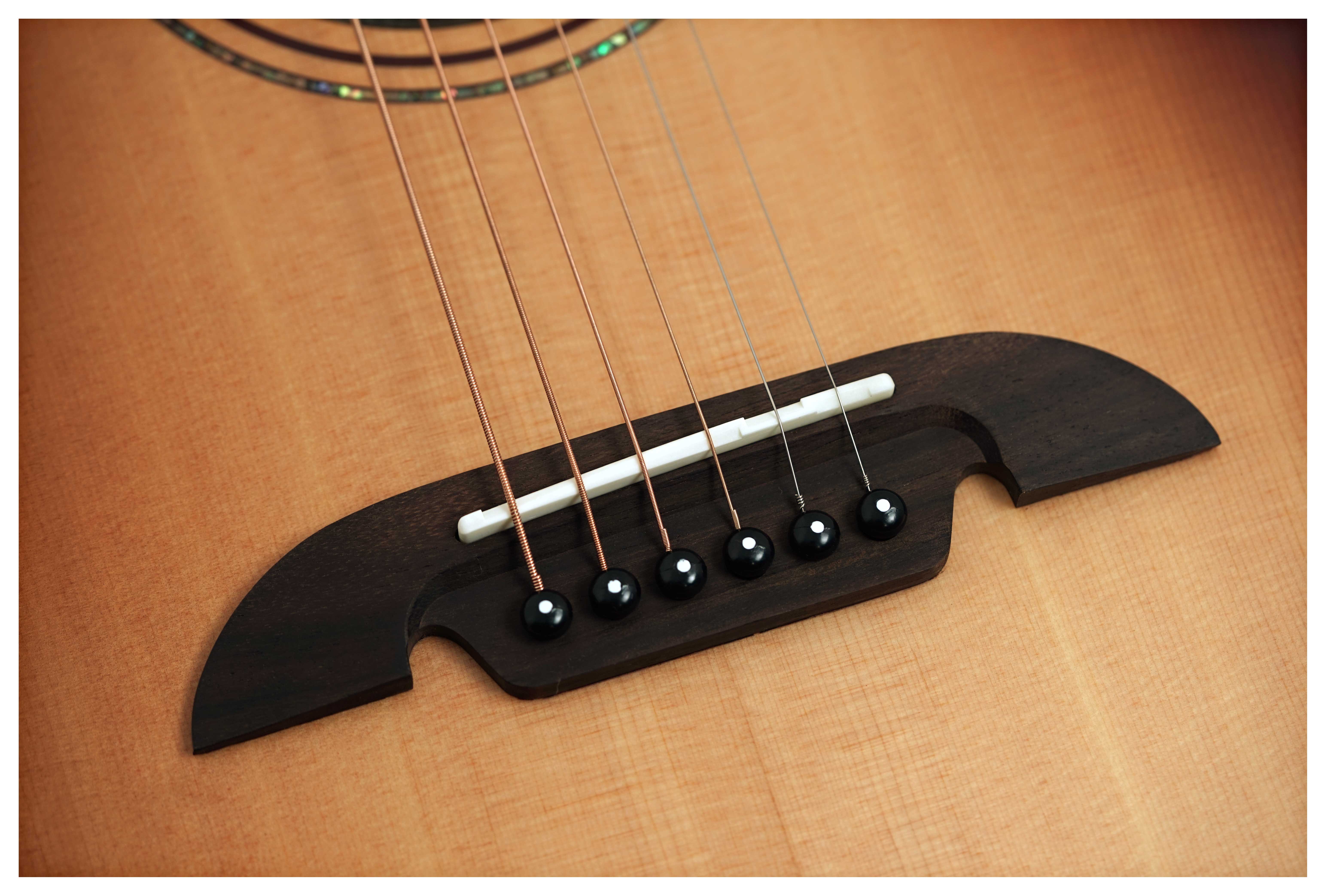 GUITARGUITAR Alvarez Limited Edition AF60ce Performer