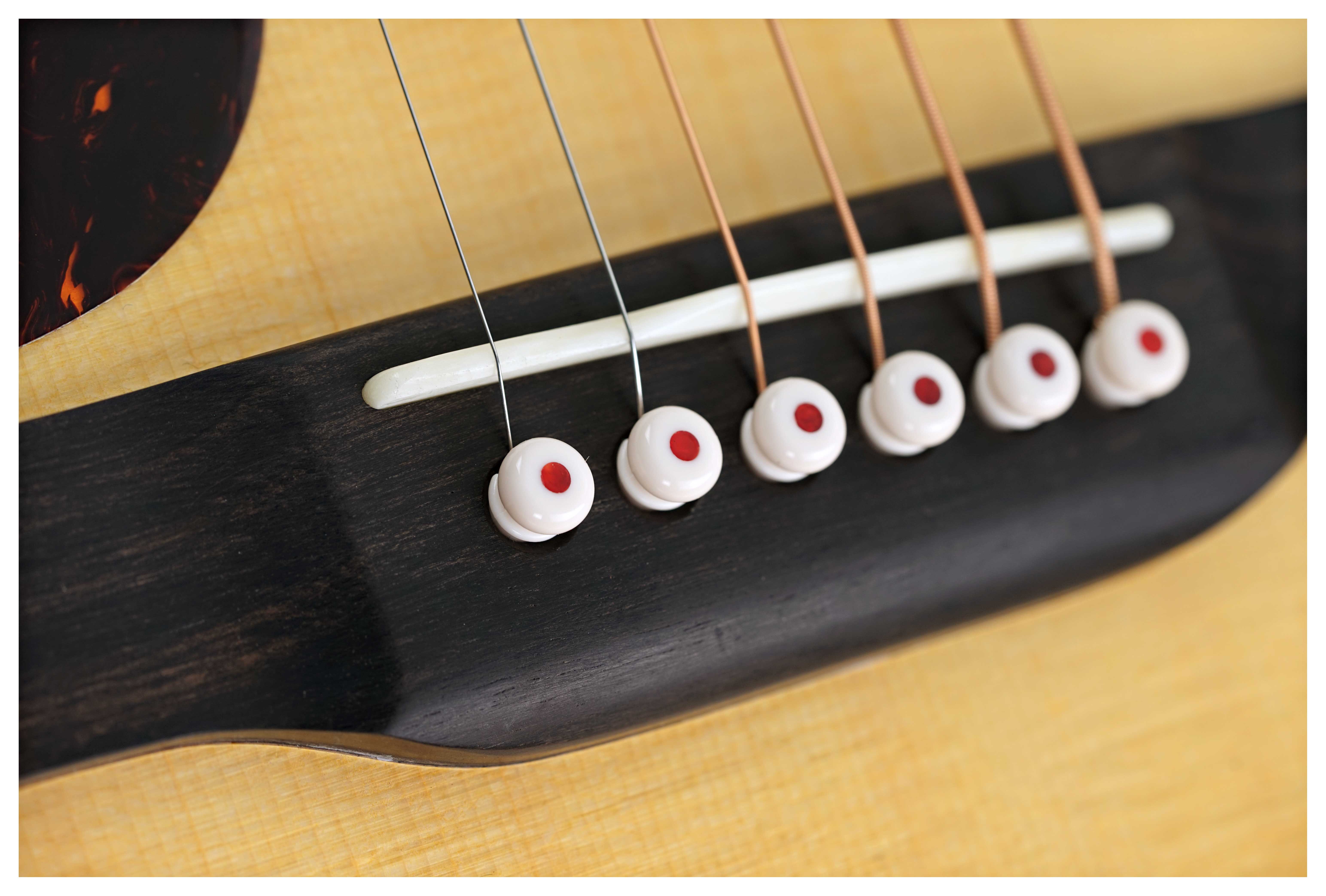 GUITARGUITAR Martin Custom Shop North Street Edition D-28 Herringbone Wild Grain East Indian Rosewood Left Handed