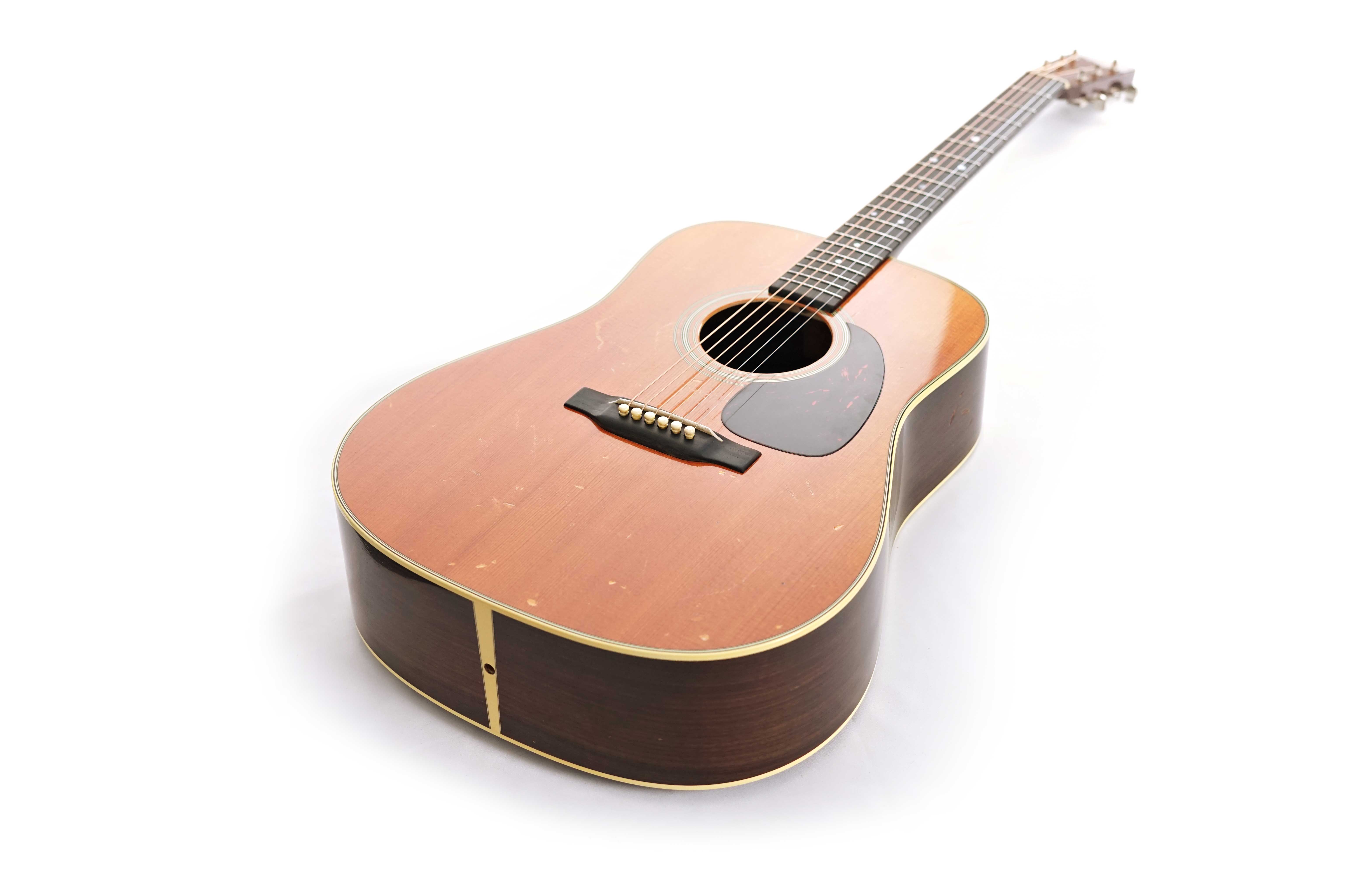 GUITARGUITAR Martin D-28 Rich Robinson Custom Signature Edition
