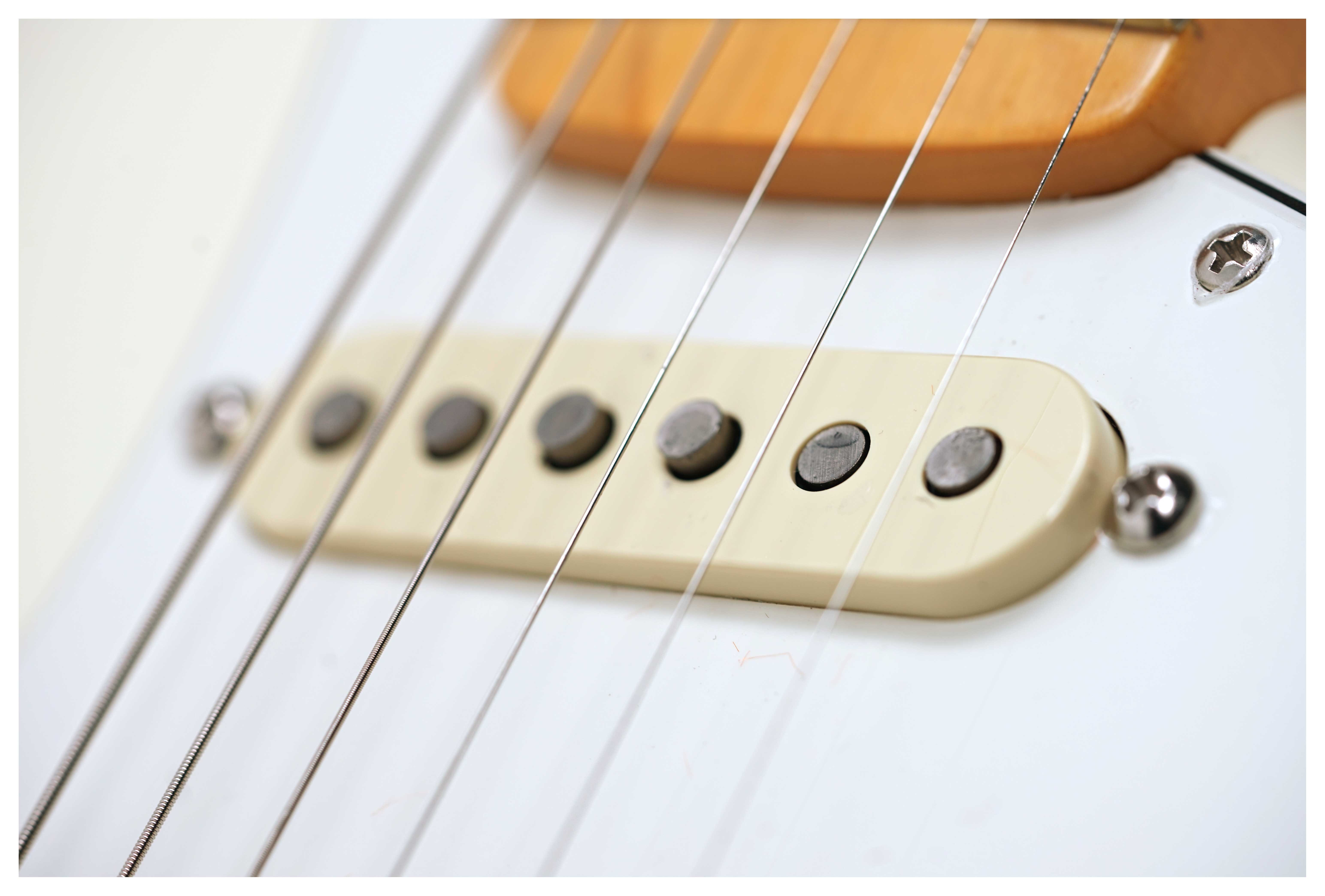 GUITARGUITAR Fender guitarguitar Exclusive American Vintage II 73 Stratocaster Maple Fingerboard Olympic White