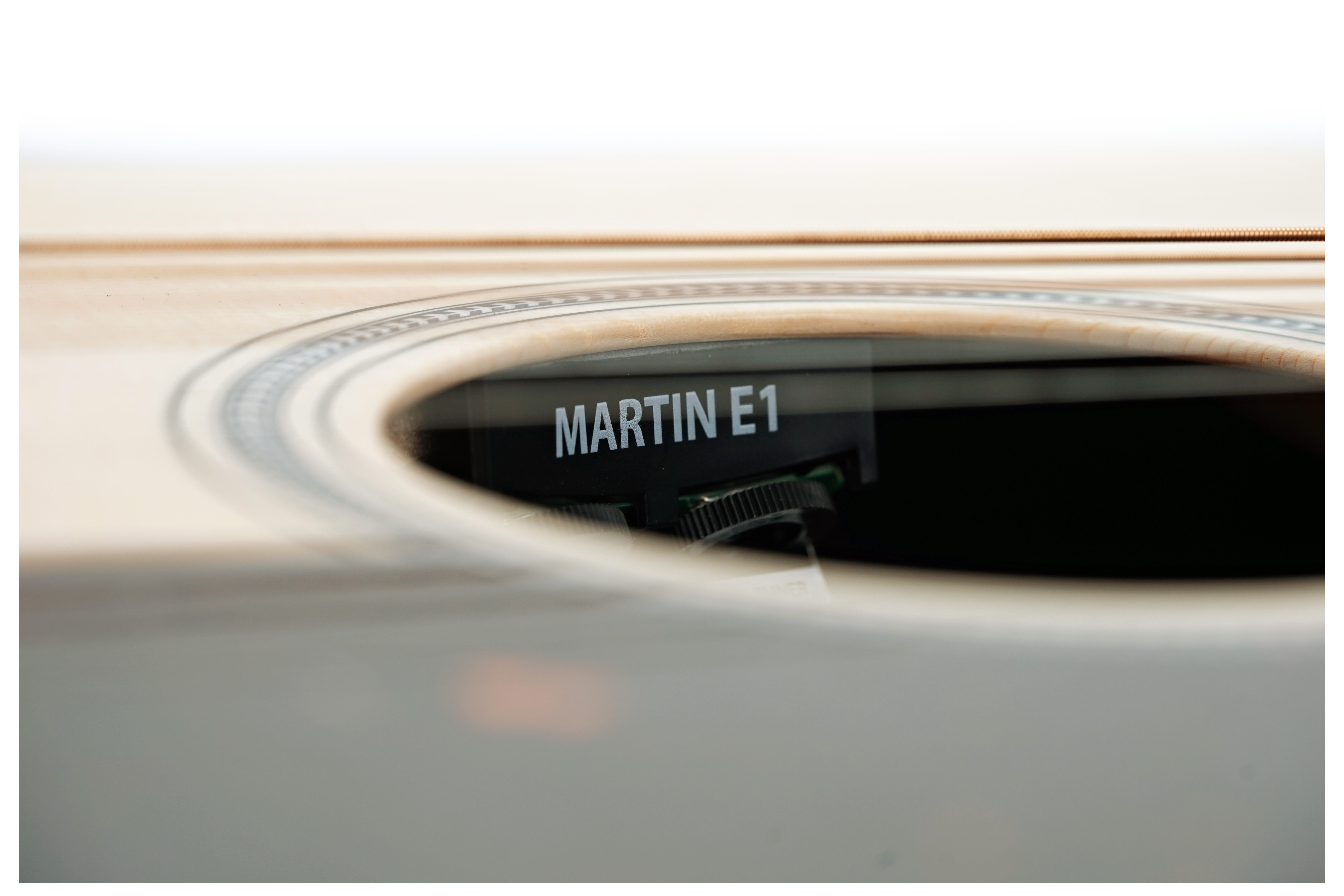 GUITARGUITAR Martin D-16E