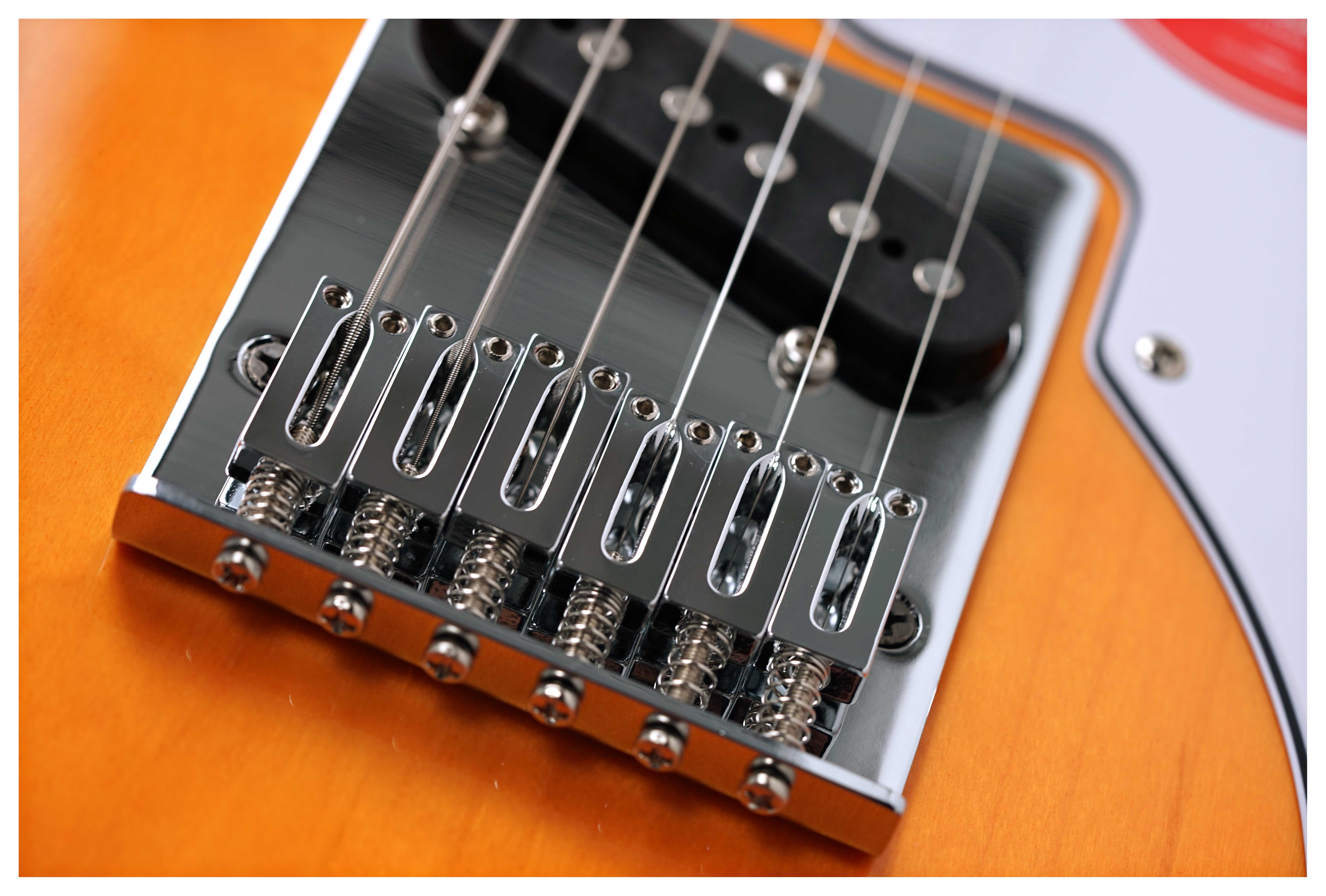 GUITARGUITAR Squier Affinity Series Telecaster Thinline White Pickguard 3-Colour Sunburst Maple Fingerboard