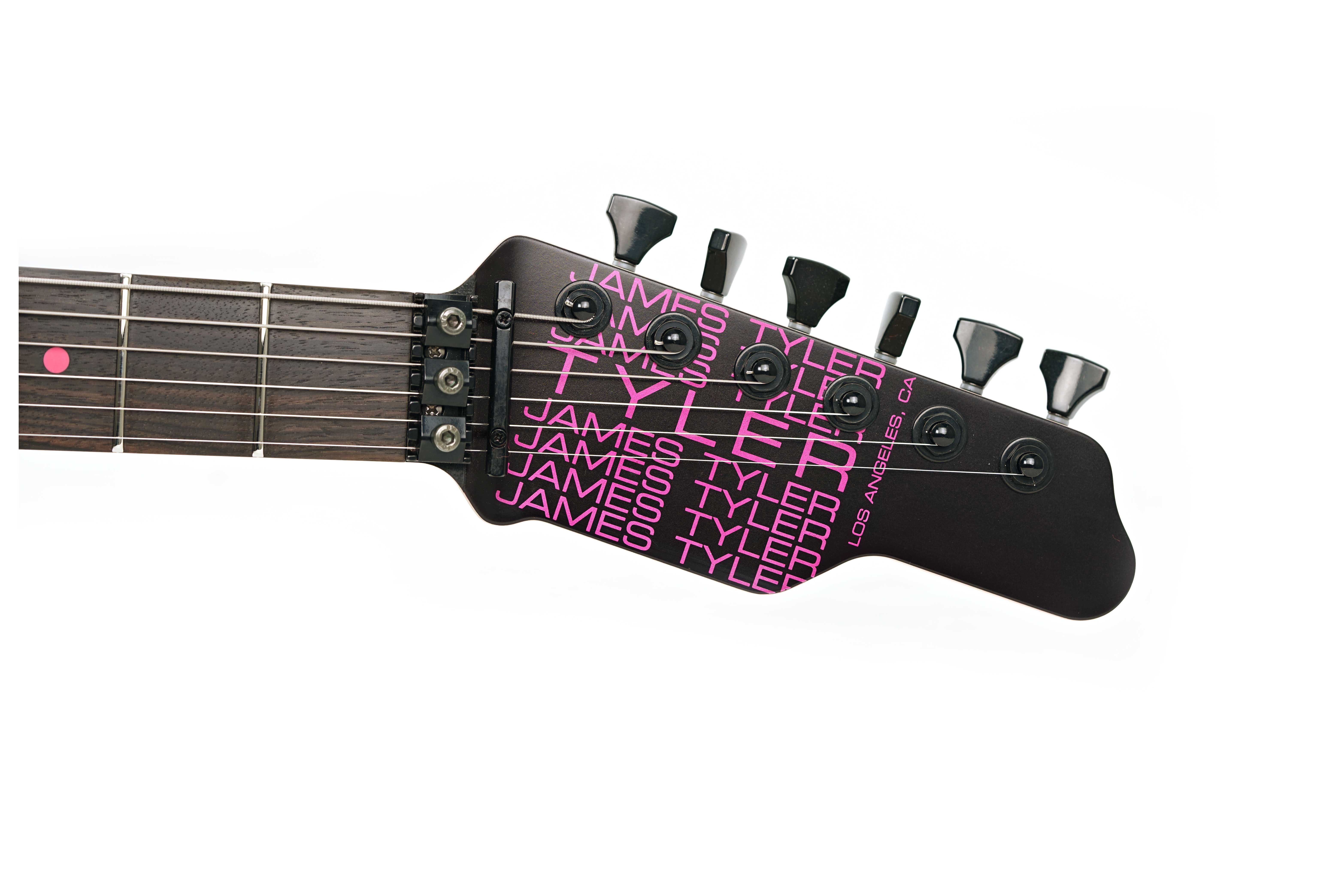 GUITARGUITAR Tyler USA Studio Elite HD See thru Fuchsia Tint