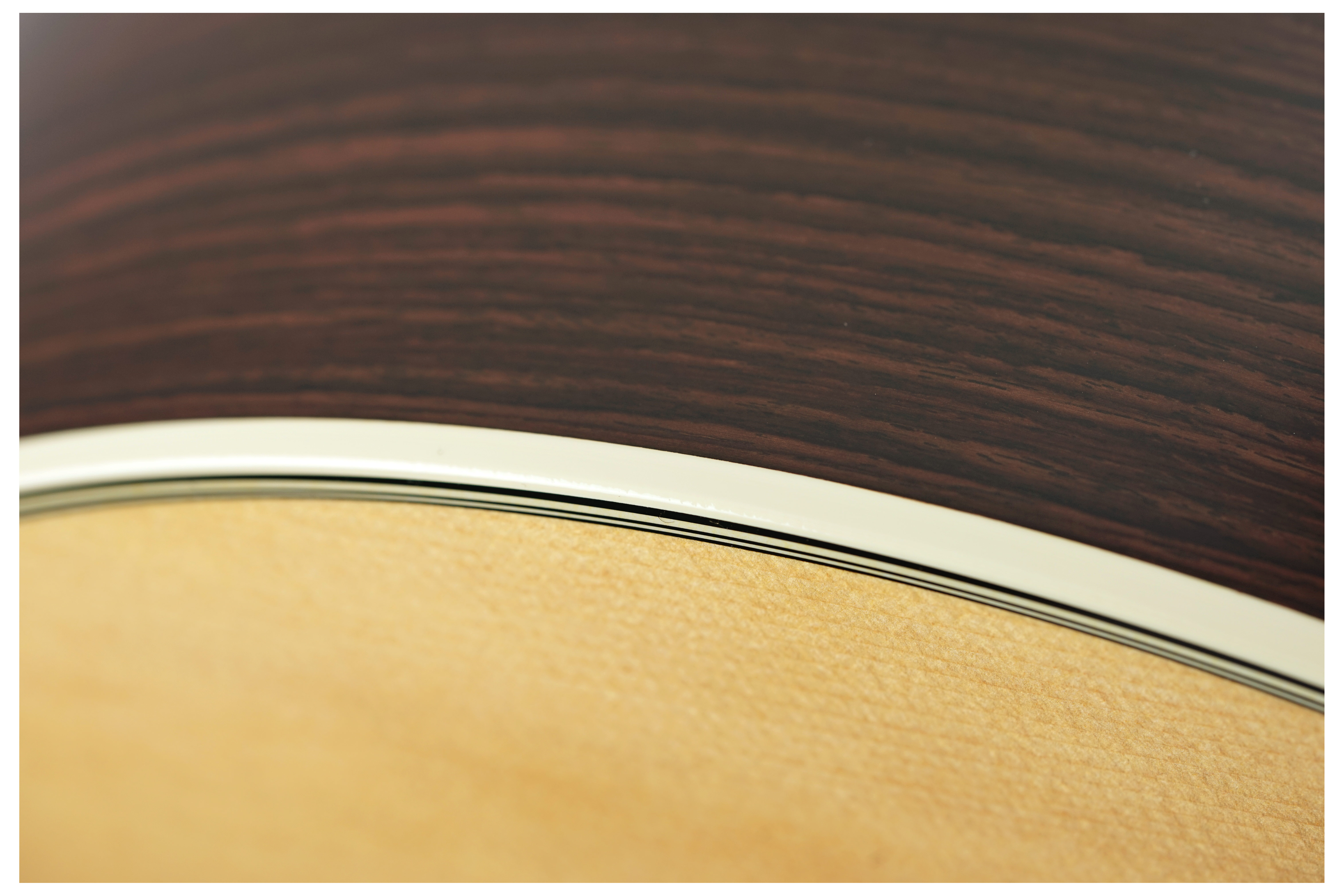 GUITARGUITAR Martin SC28E Fishman