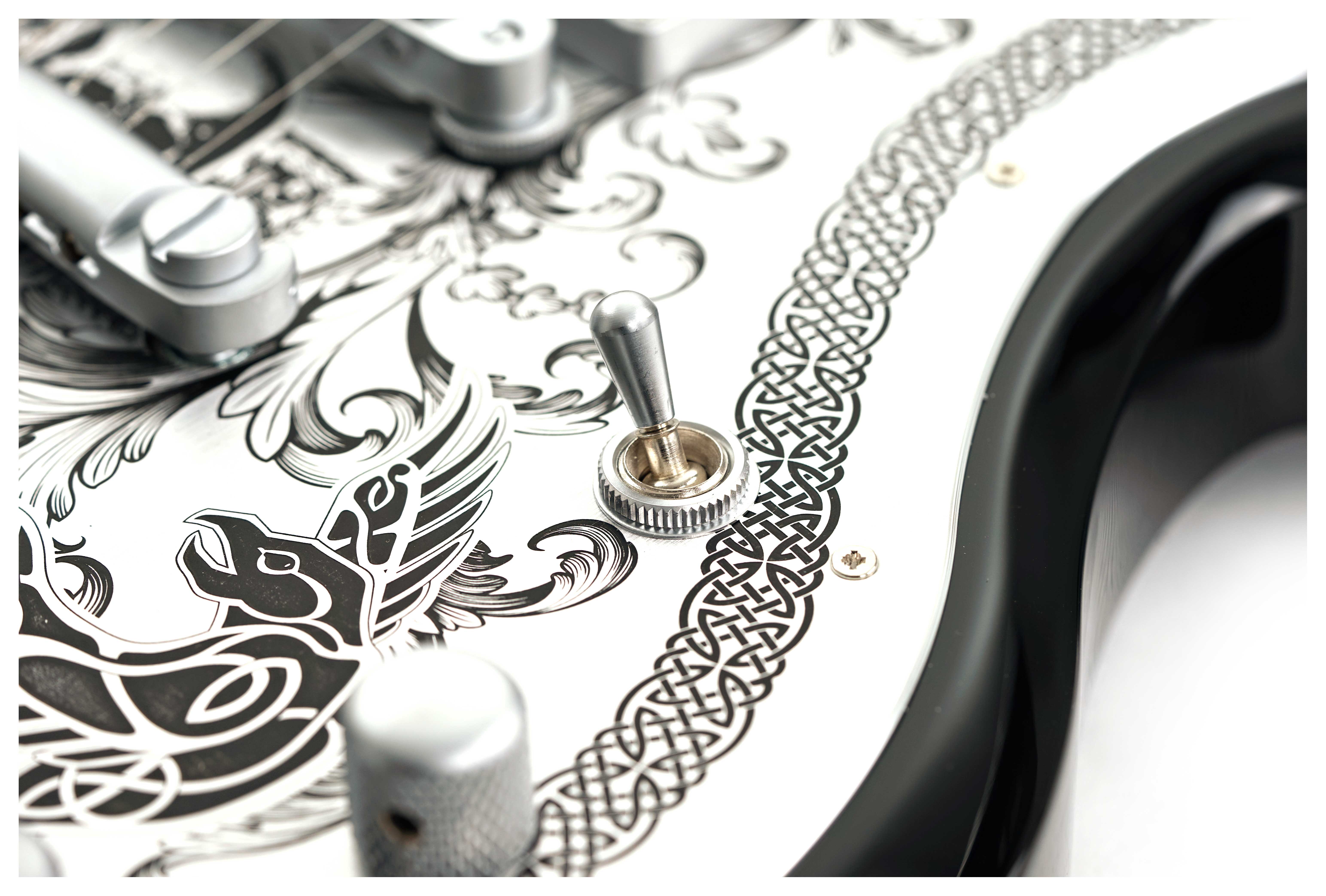 GUITARGUITAR Wylde Audio Barbarian Ironworks Black Burst