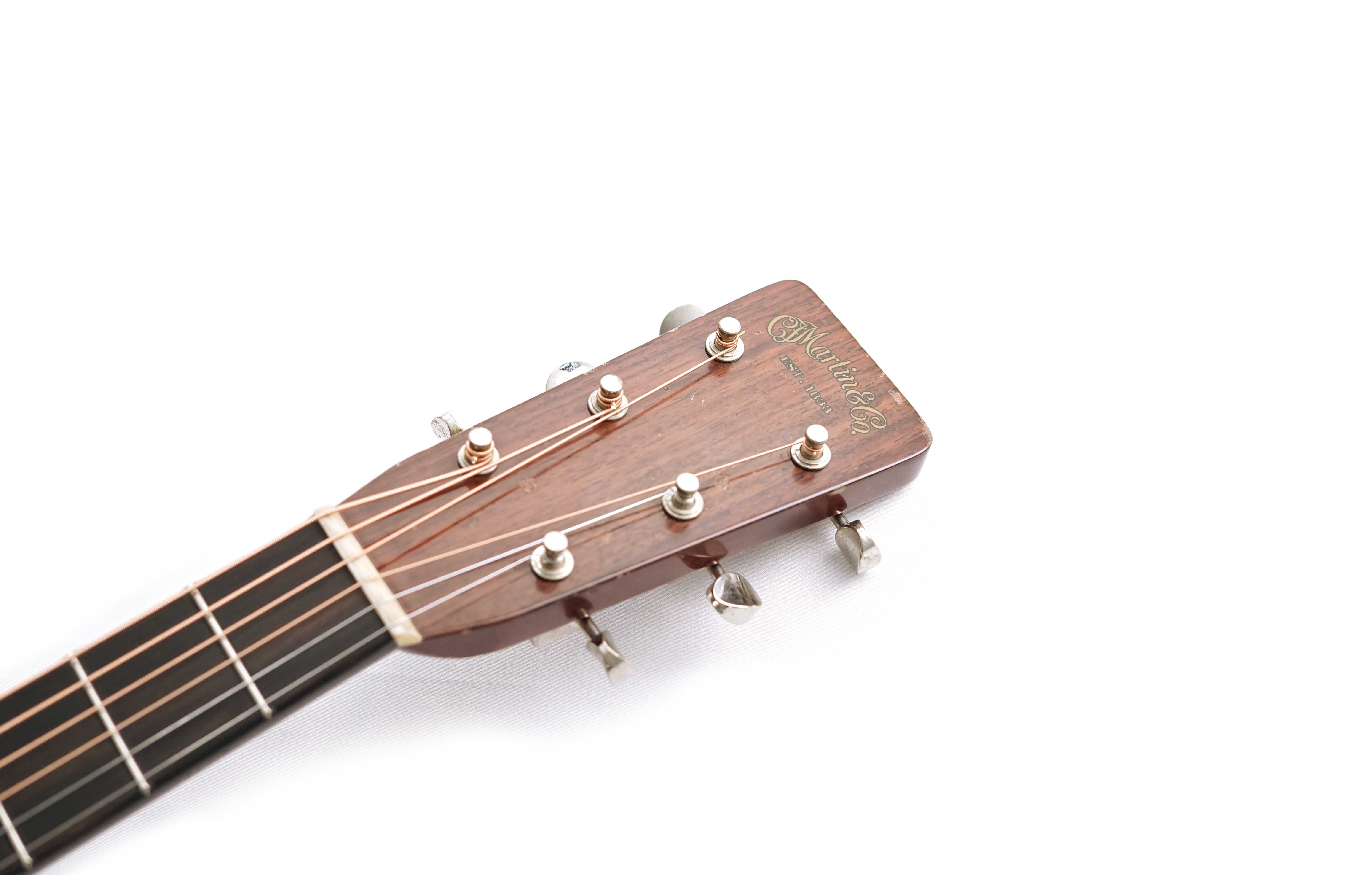 GUITARGUITAR Martin D-28 Rich Robinson Custom Signature Edition
