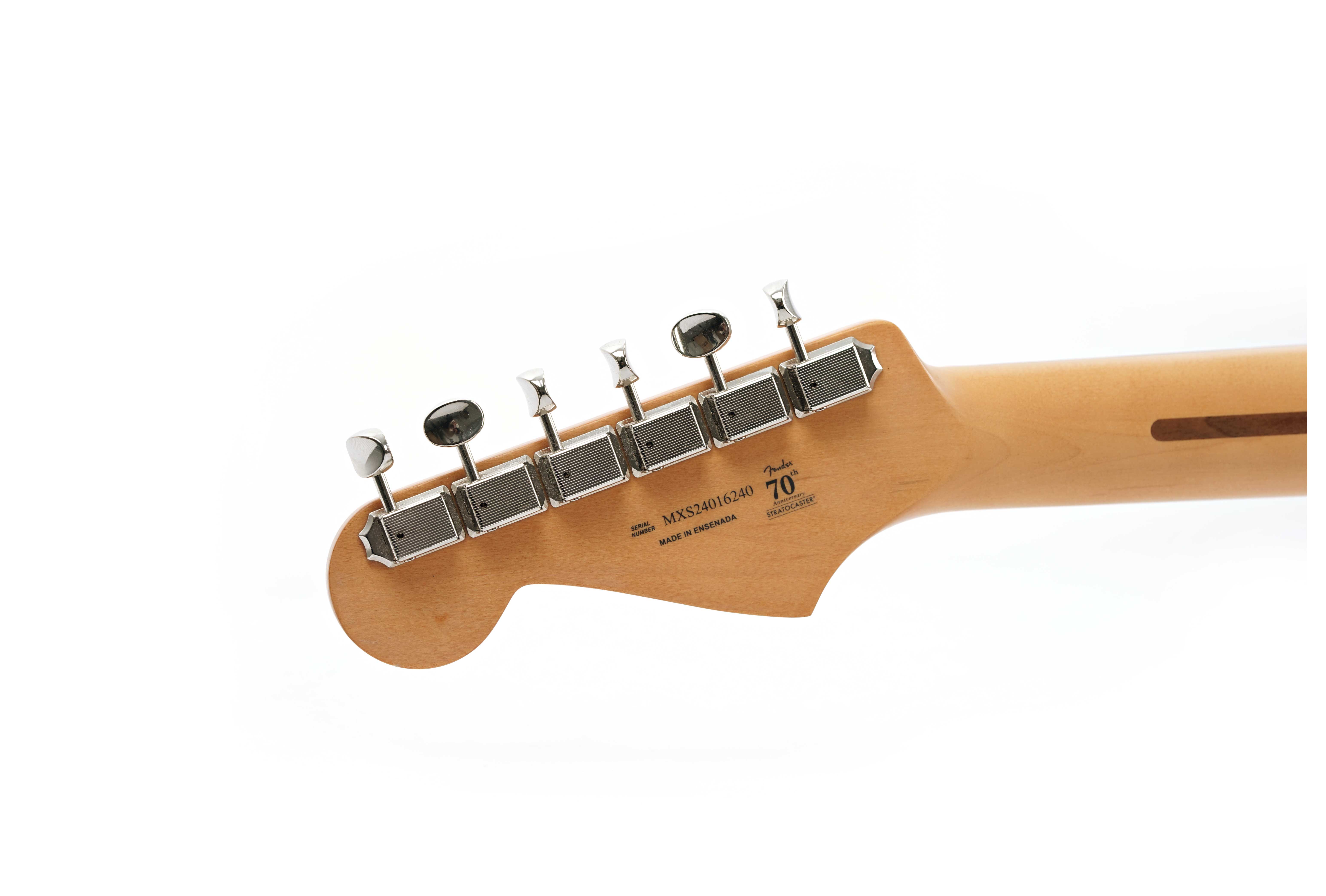 GUITARGUITAR Fender Player II Stratocaster Coral Red Rosewood Fingerboard