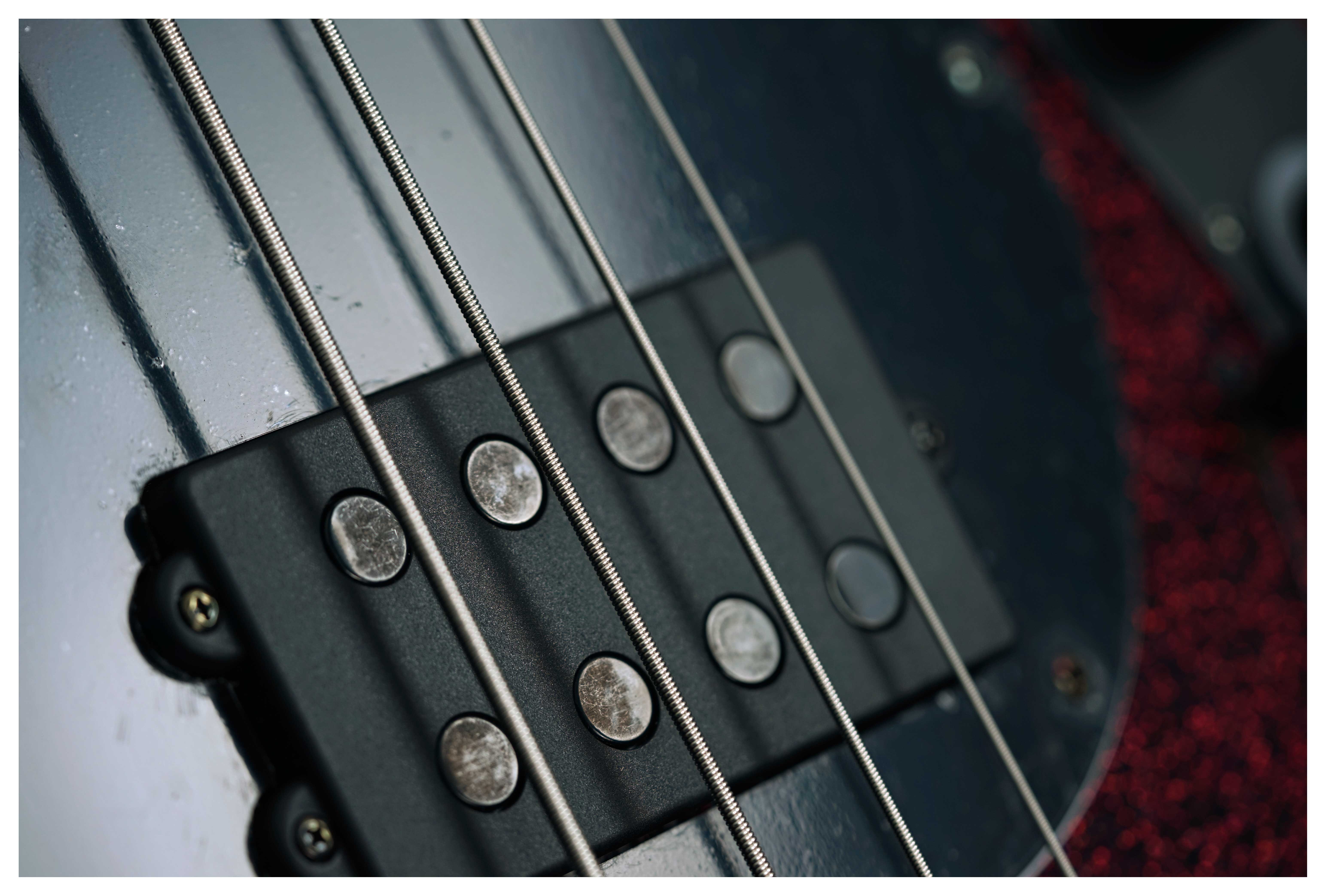 GUITARGUITAR Music Man DarkRay 4 Dark Rainbow #S12835