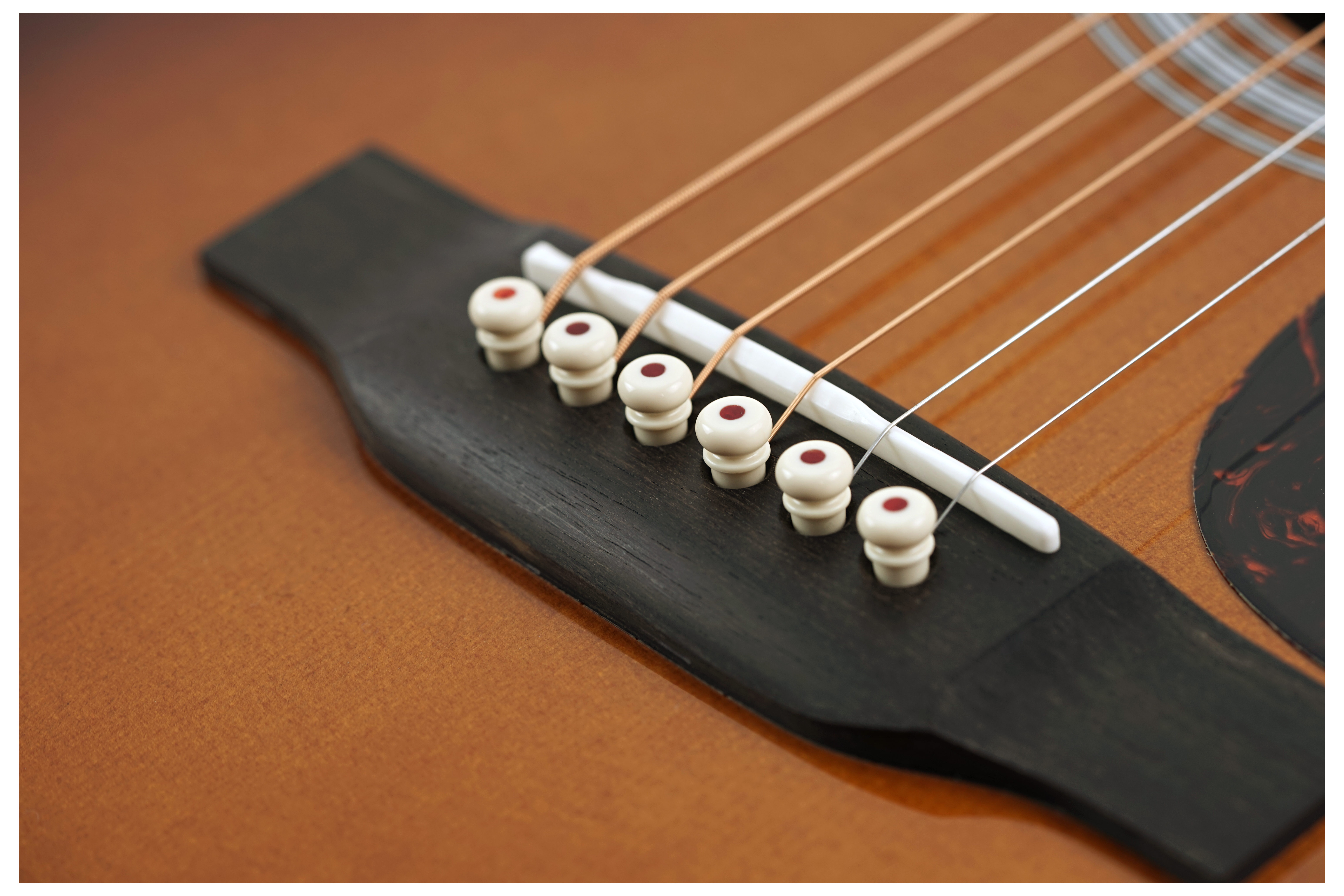 GUITARGUITAR Martin HD28 Ambertone Re-imagined