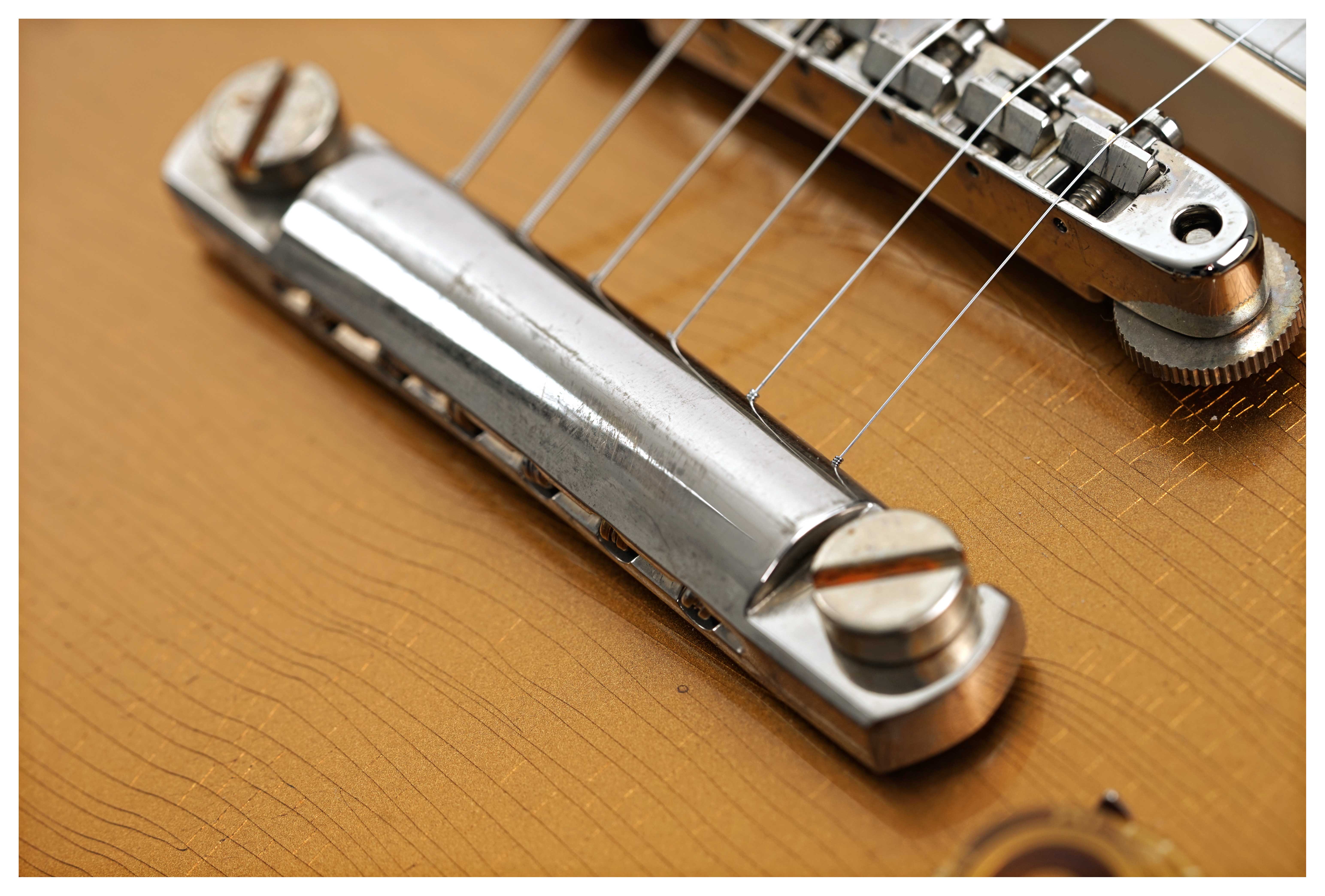 GUITARGUITAR Gibson Custom Shop Murphy Lab 1957 Les Paul Reissue Light Aged Goldtop Darkback #74301