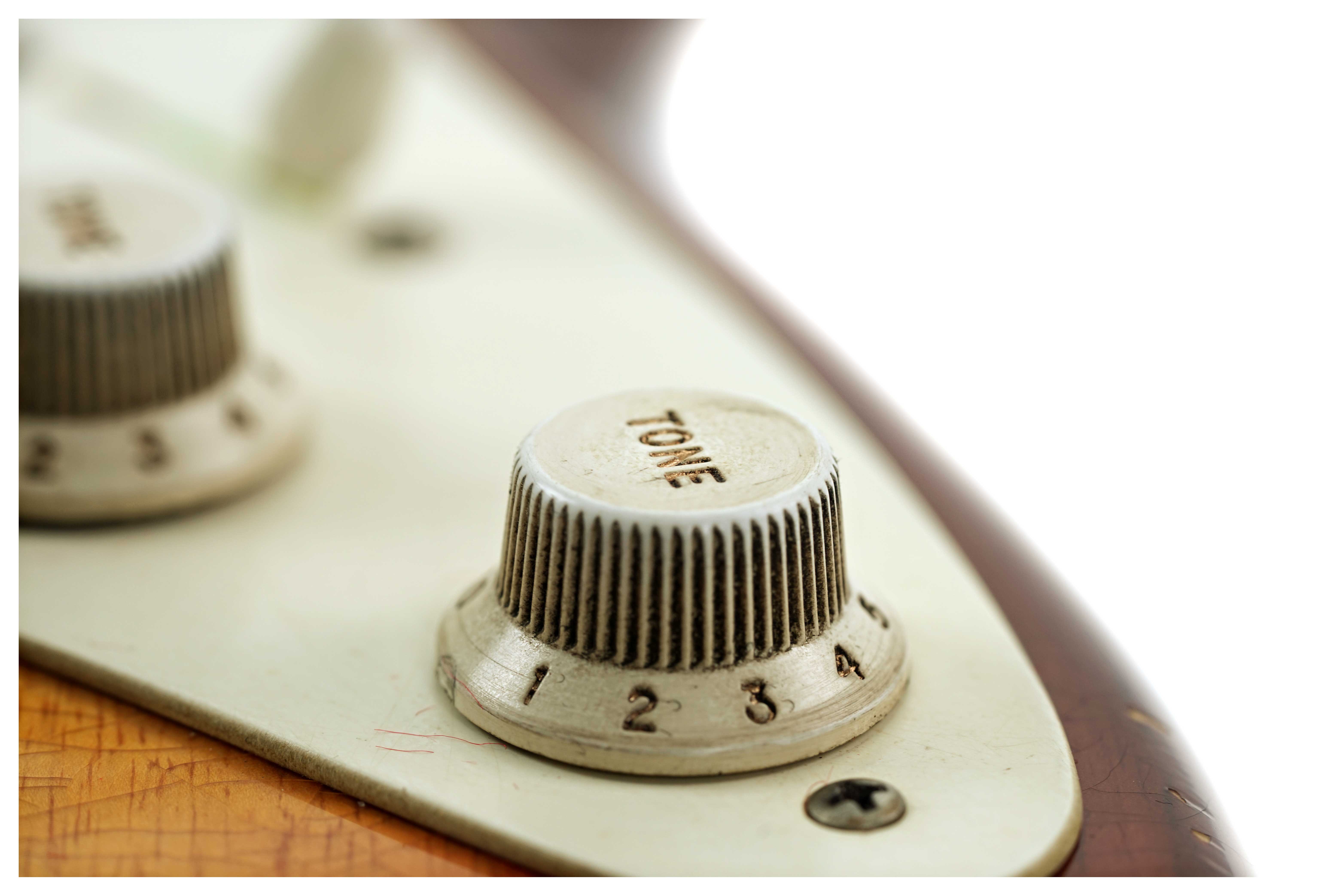 GUITARGUITAR Fender Custom Shop 1956 Stratocaster Journeyman Relic Transparent 3 Tone Sunburst Masterbuilt by Levi Perry #CZ565540