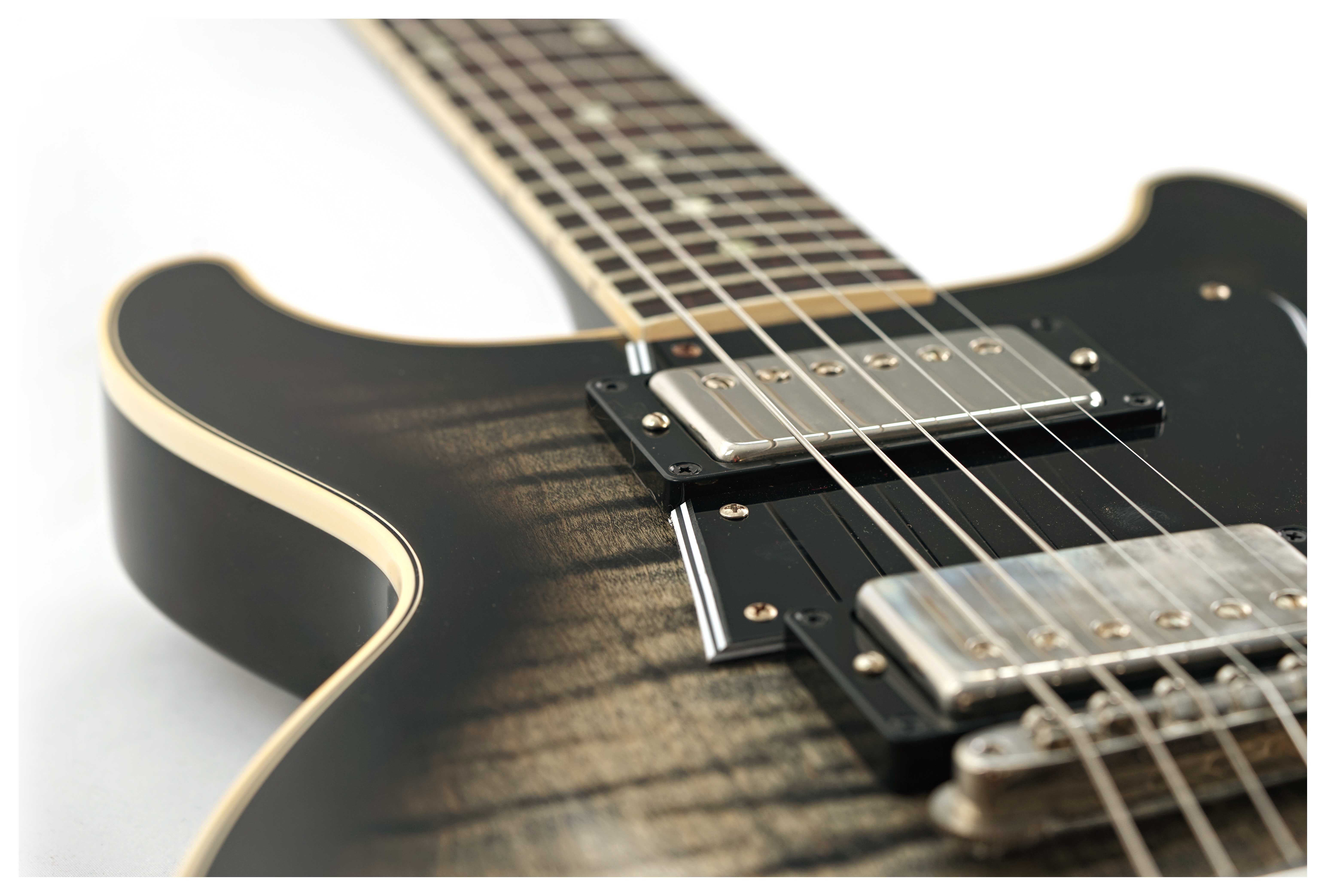 GUITARGUITAR Gibson Custom Shop Les Paul Special Double Cut Figured Maple Top VOS Cobra Burst