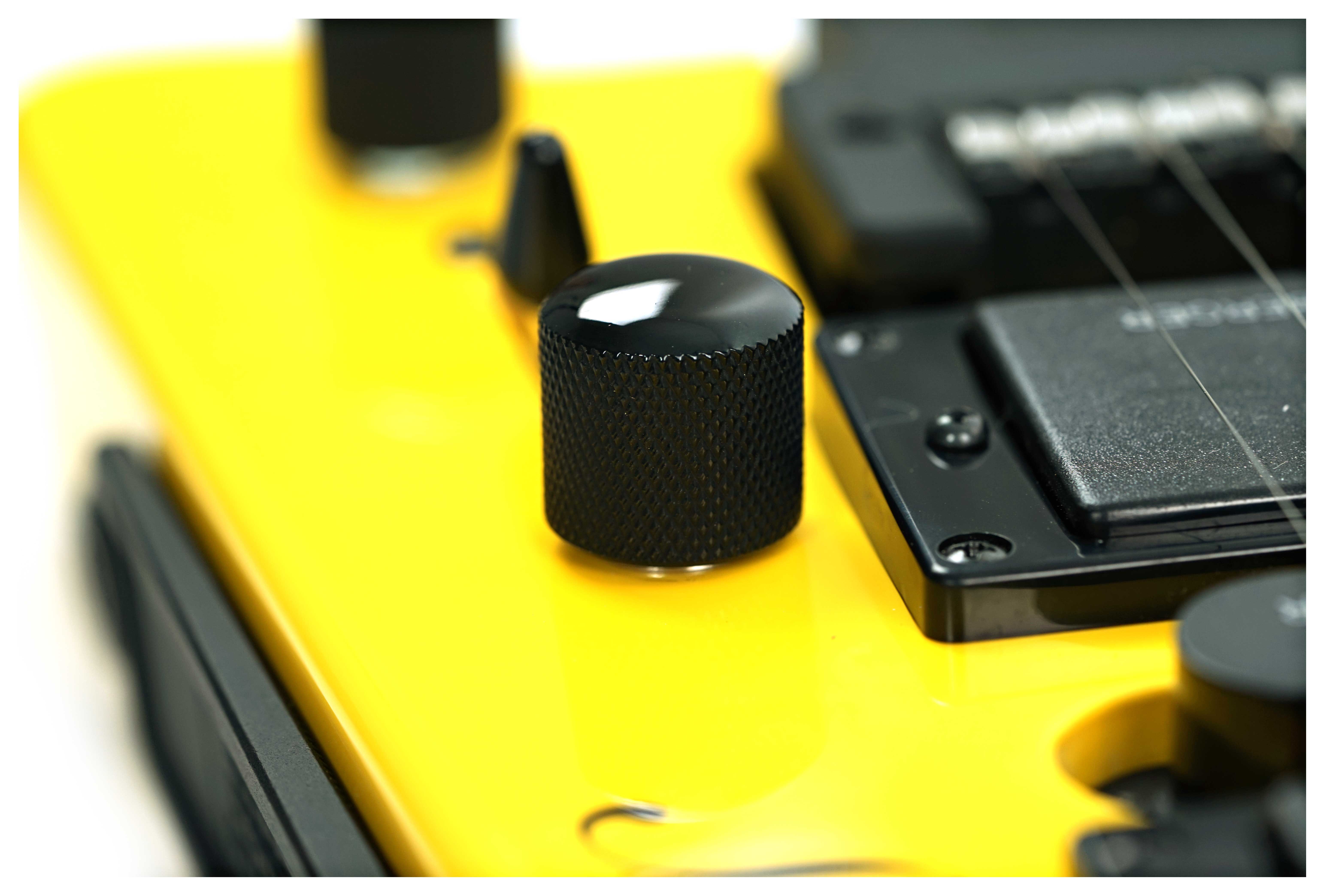 GUITARGUITAR Steinberger Spirit GT-PRO Deluxe Outfit (HB-SC-HB) Hot Rod Yellow