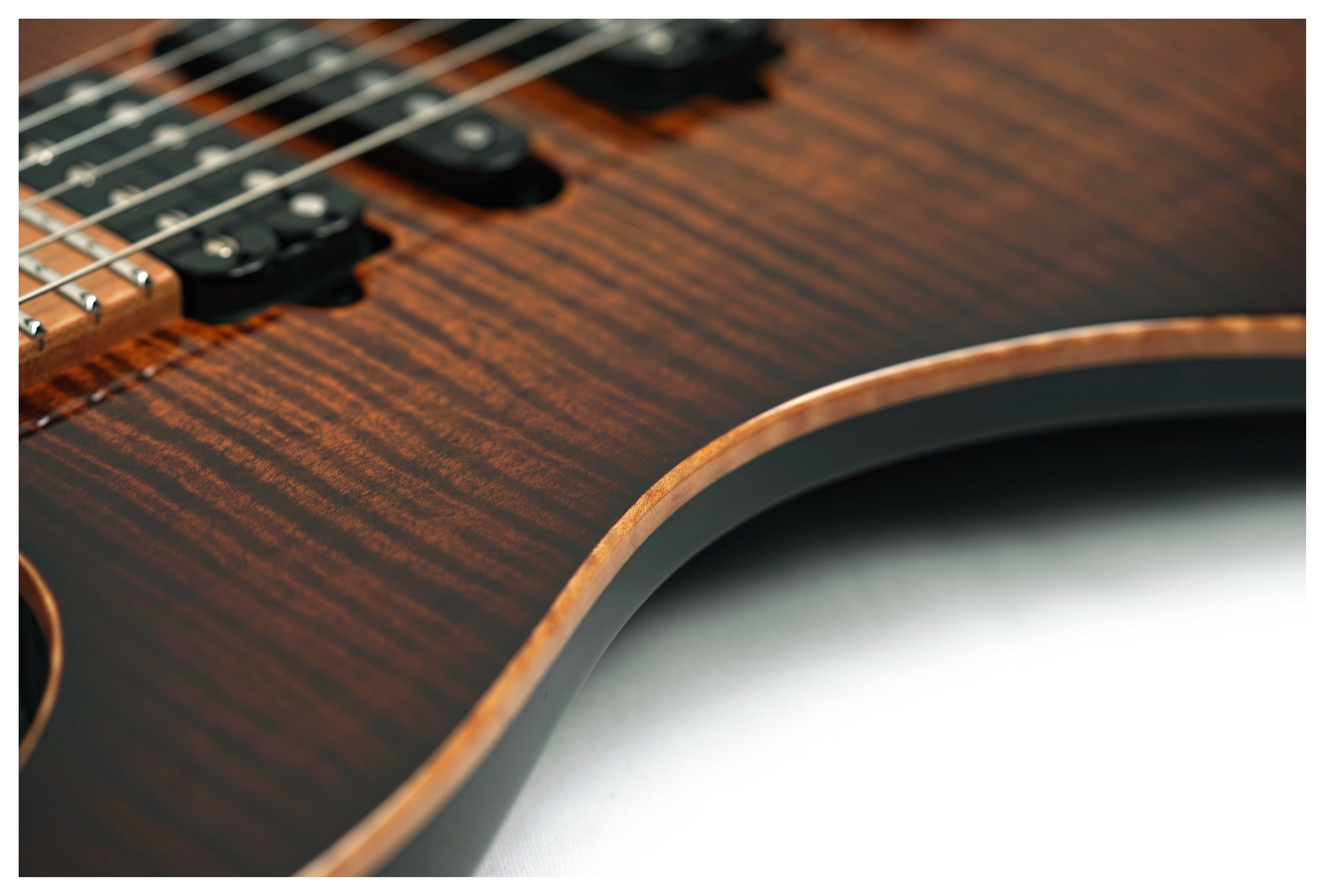 GUITARGUITAR Suhr Modern Plus Bengal Burst Maple Fingerboard HSH #87621