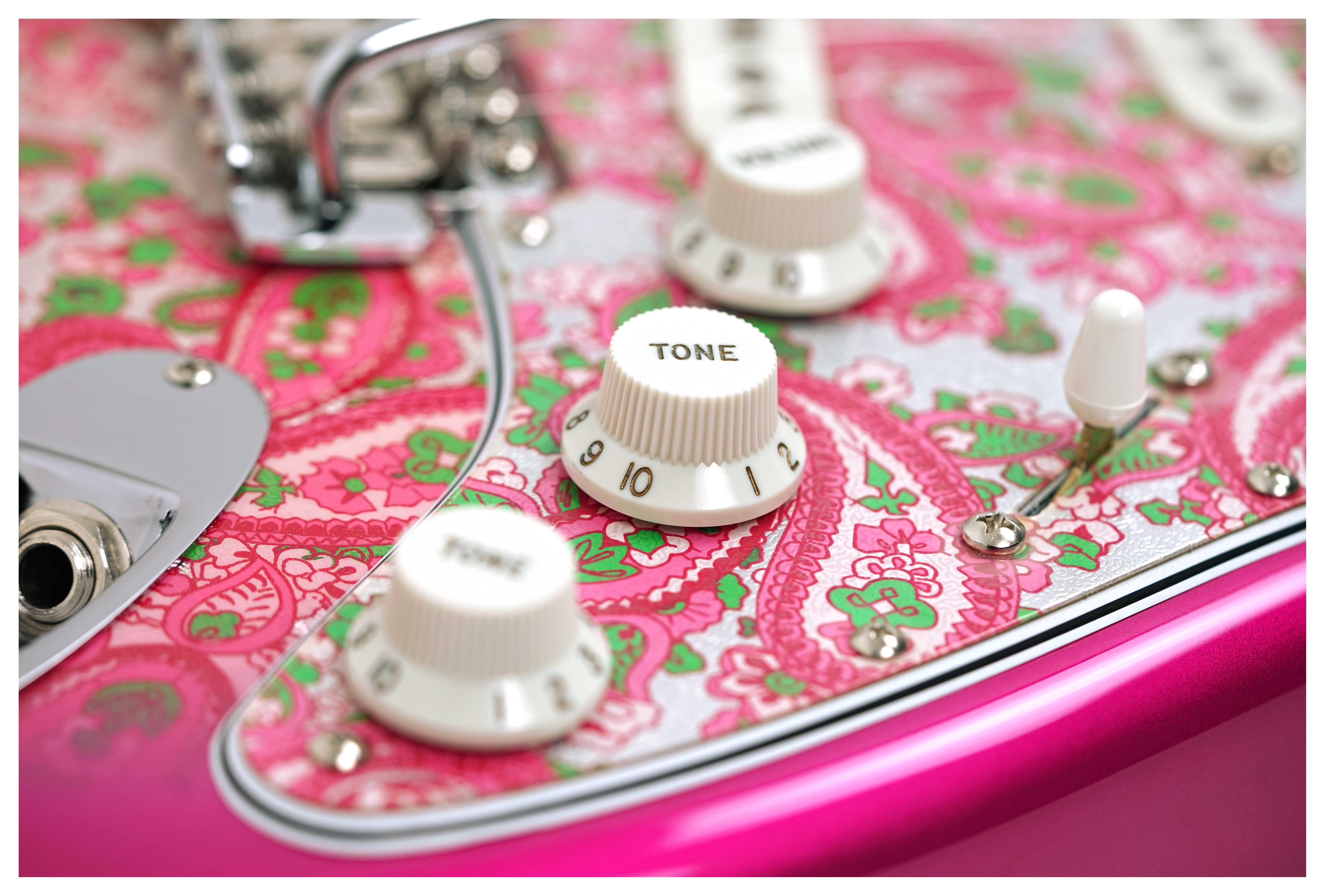 GUITARGUITAR Fender guitarguitar Exclusive Made in Japan Limited Stratocaster Pink Paisley Maple Fingerboard