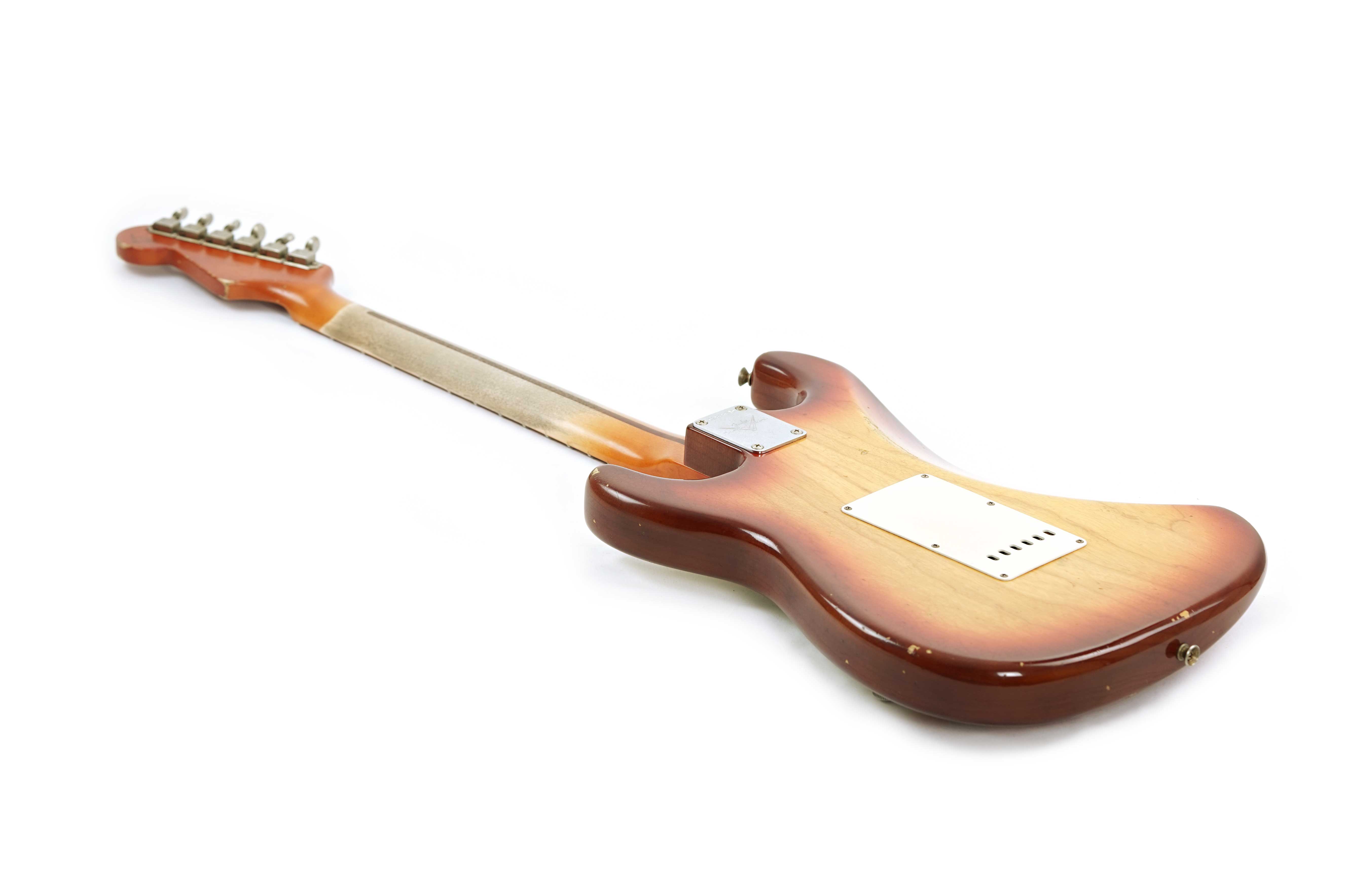 GUITARGUITAR Fender Custom Shop 1956 Stratocaster Journeyman Relic Transparent 3 Tone Sunburst Masterbuilt by Levi Perry #CZ565540