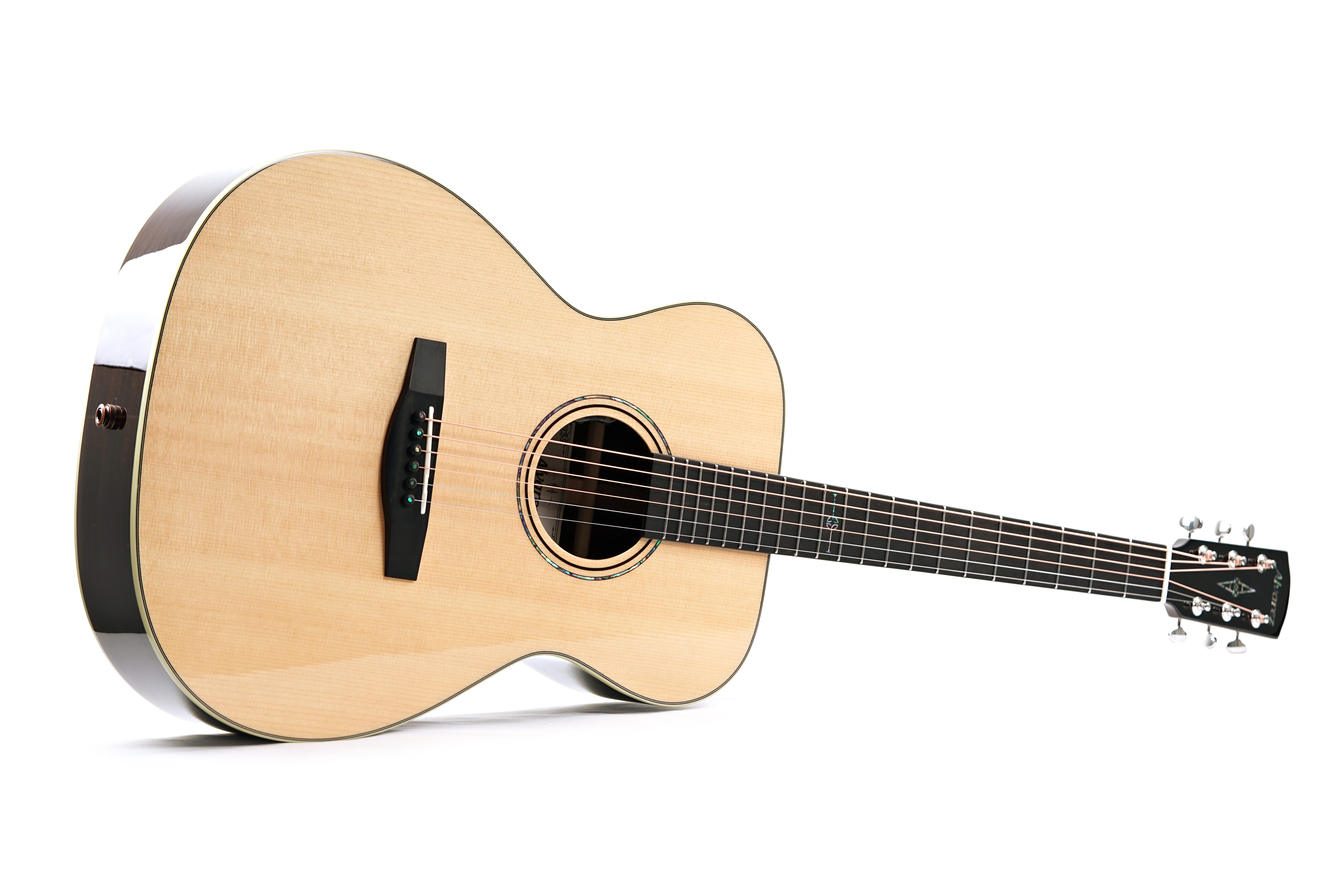 GUITARGUITAR Alvarez Laureate LF70e