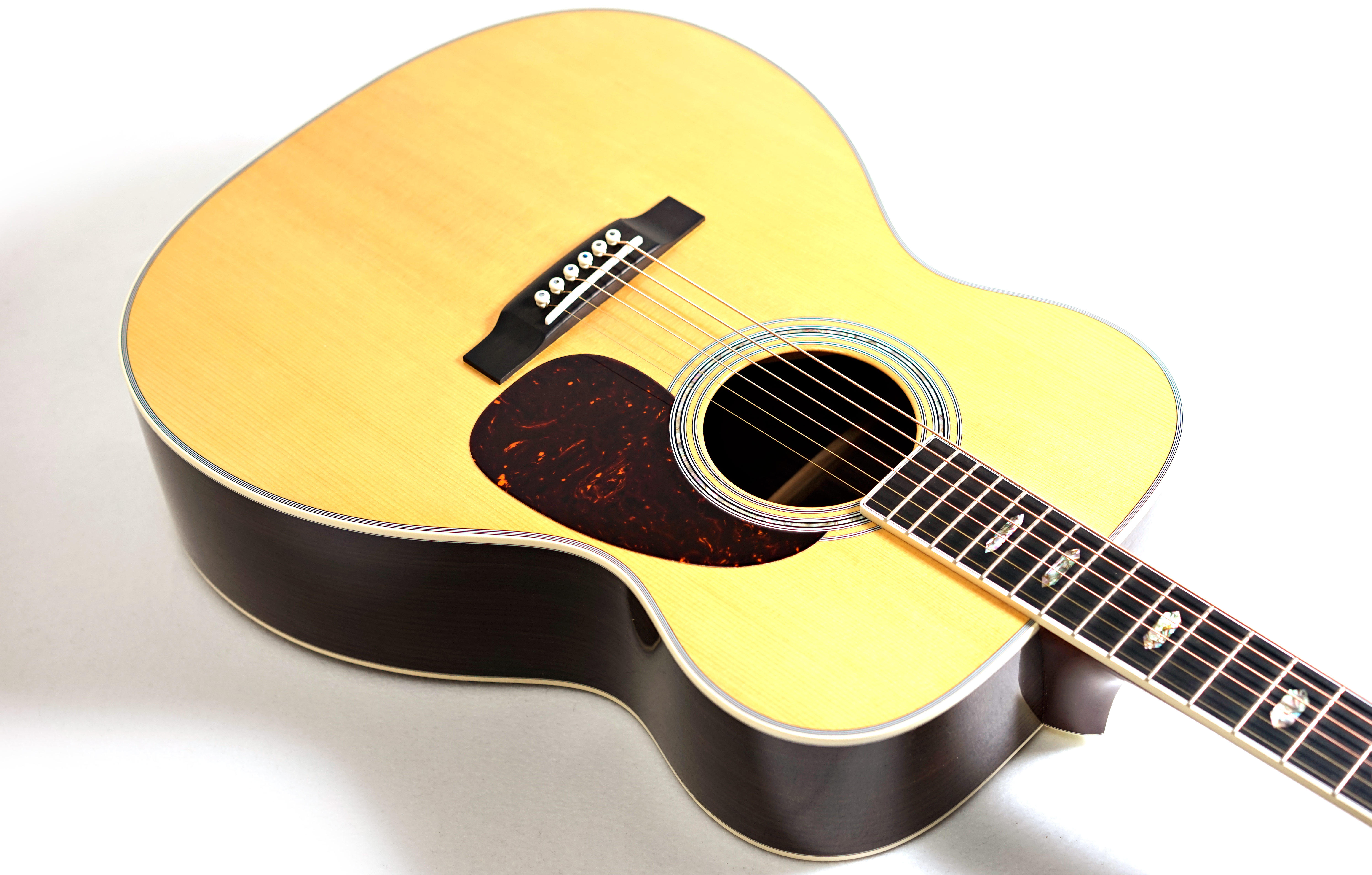GUITARGUITAR Martin Standard Series J40