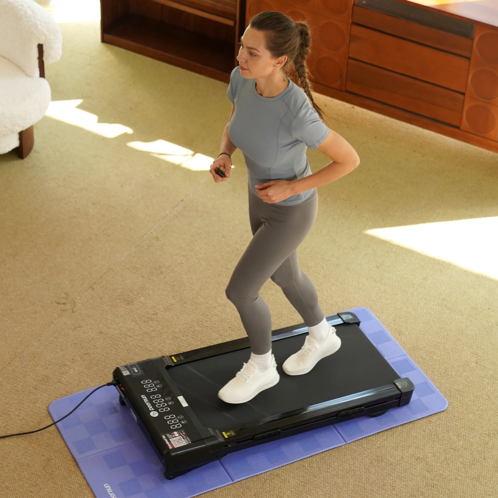 DeerRun Z10 Upgrade Full-screen Smart Walking Pad Treadmill with remote control 12% Auto Incline - Black, More Light, More Thin