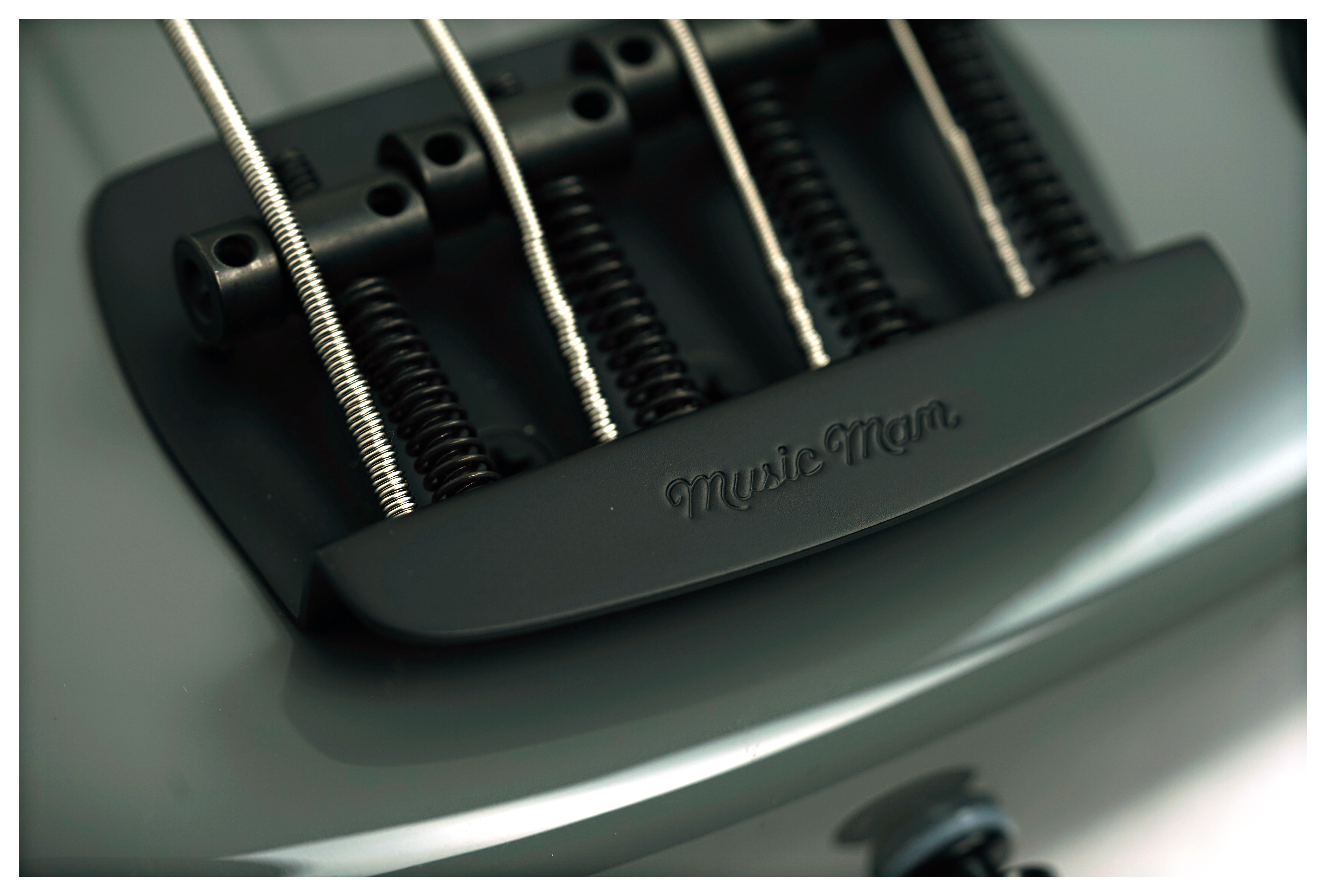 GUITARGUITAR Music Man guitarguitar Exclusive Stingray 4 Moonstone Ebony Fingerboard #K11267